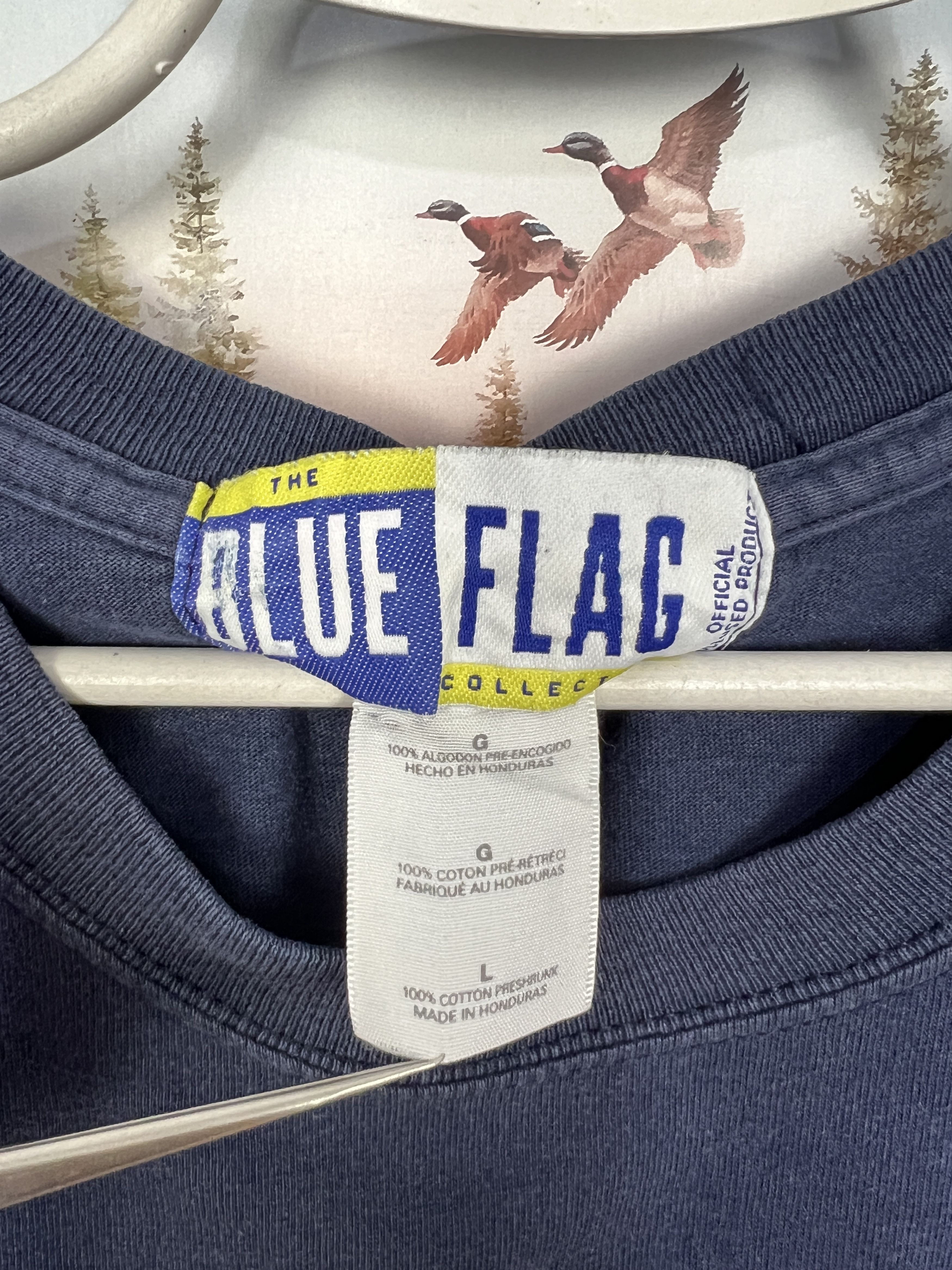 Vintage Vintage Blue Flag Chelsea Football Shirt #22 Gudjohnsen Size US L / EU 52-54 / 3 - 5 Thumbnail