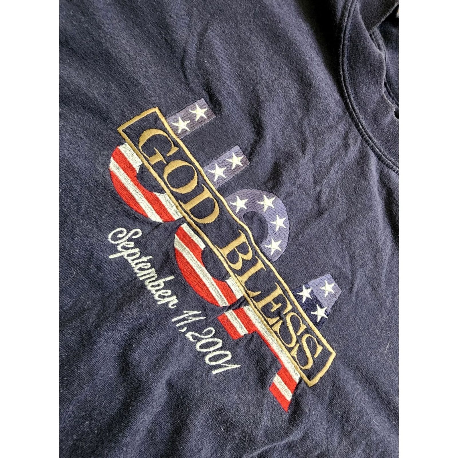 Gildan VINTAGE Gildan T-Shirt USA 9/11 Embroidered God Bless USA Twin Towers Crew Neck Short Sleeve Blue M Adult Mens Size US M / EU 48-50 / 2 - 4 Thumbnail