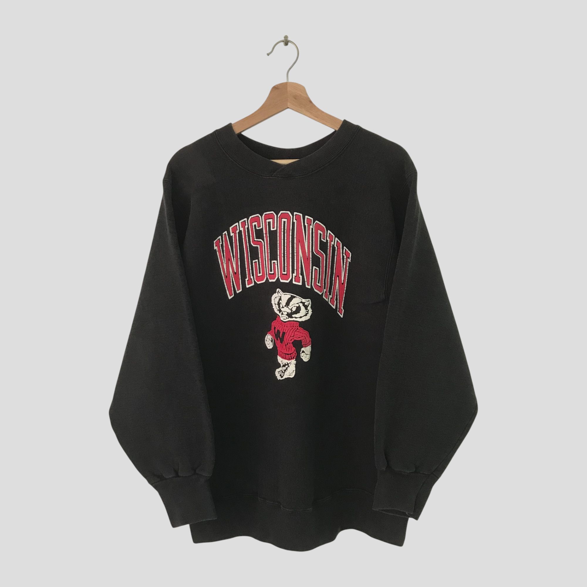 NCAA Vintage 90's Wisconsin Badgers Ncaa Black - 544 Size US L / EU 52-54 / 3 - 3 Thumbnail