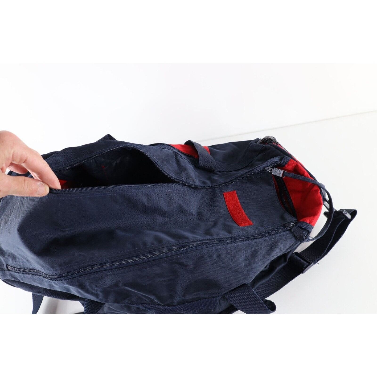 Fila × Vintage Vintage 90s Fila Distressed Spell Out Large Duffel Gym Bag Size ONE SIZE - 8 Thumbnail
