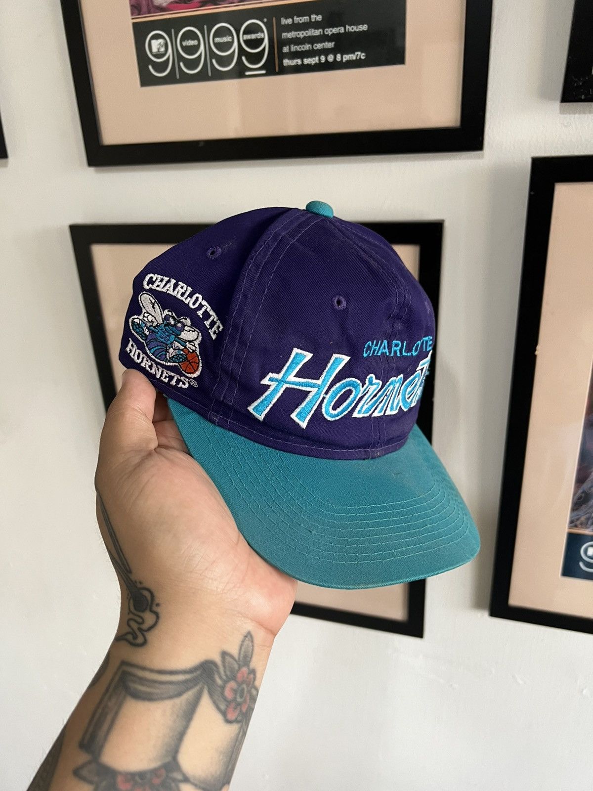 Sports Specialties × Vintage Vintage Hornets sport specialties script Size ONE SIZE - 2 Thumbnail
