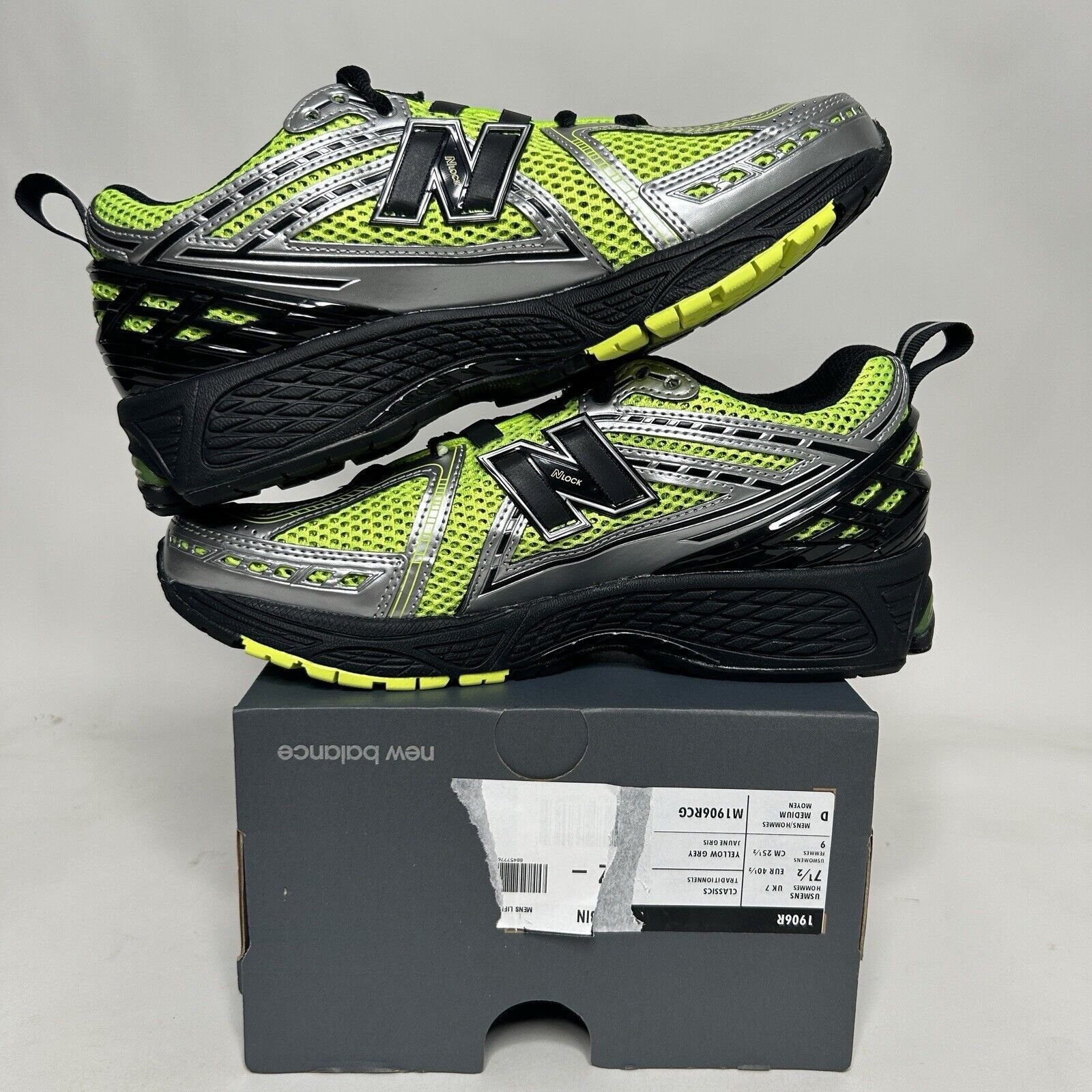 New Balance New Balance 1906R “Volt Black/Neon Green” 2024 Size US 9 / IT 39 - 3 Thumbnail
