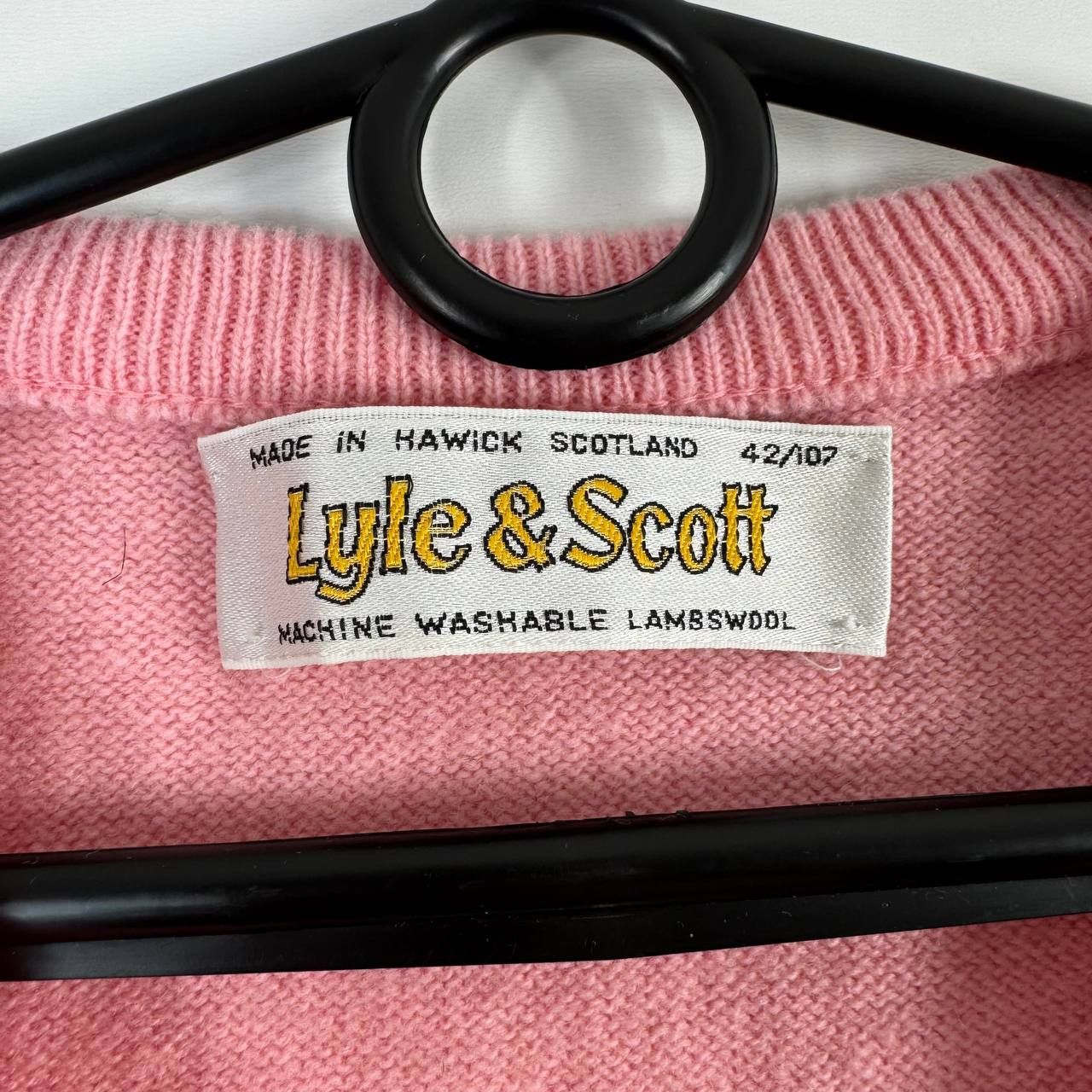 Lyle & Scott Lyle & Scott Sweater Vest Pink V-Neck Jumper Mens Size L Size US L / EU 52-54 / 3 - 3 Thumbnail