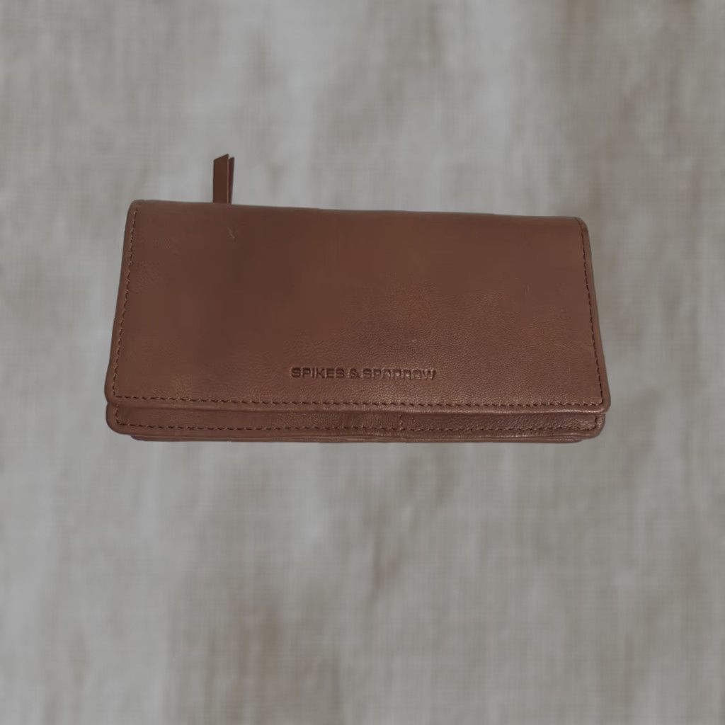Arrow Spikes and Sparrow Wallet Clutch Brooklyn Brown Leather 3 Zip Compartments RFID Women Card Credit Folding Service? Size ONE SIZE - 1 Thumbnail