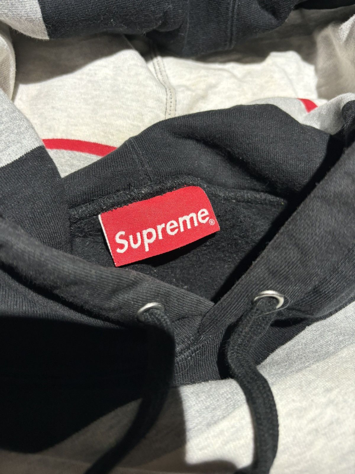 Supreme Supreme Striped Embroidered Hoodie Size US S / EU 44-46 / 1 - 5 Thumbnail