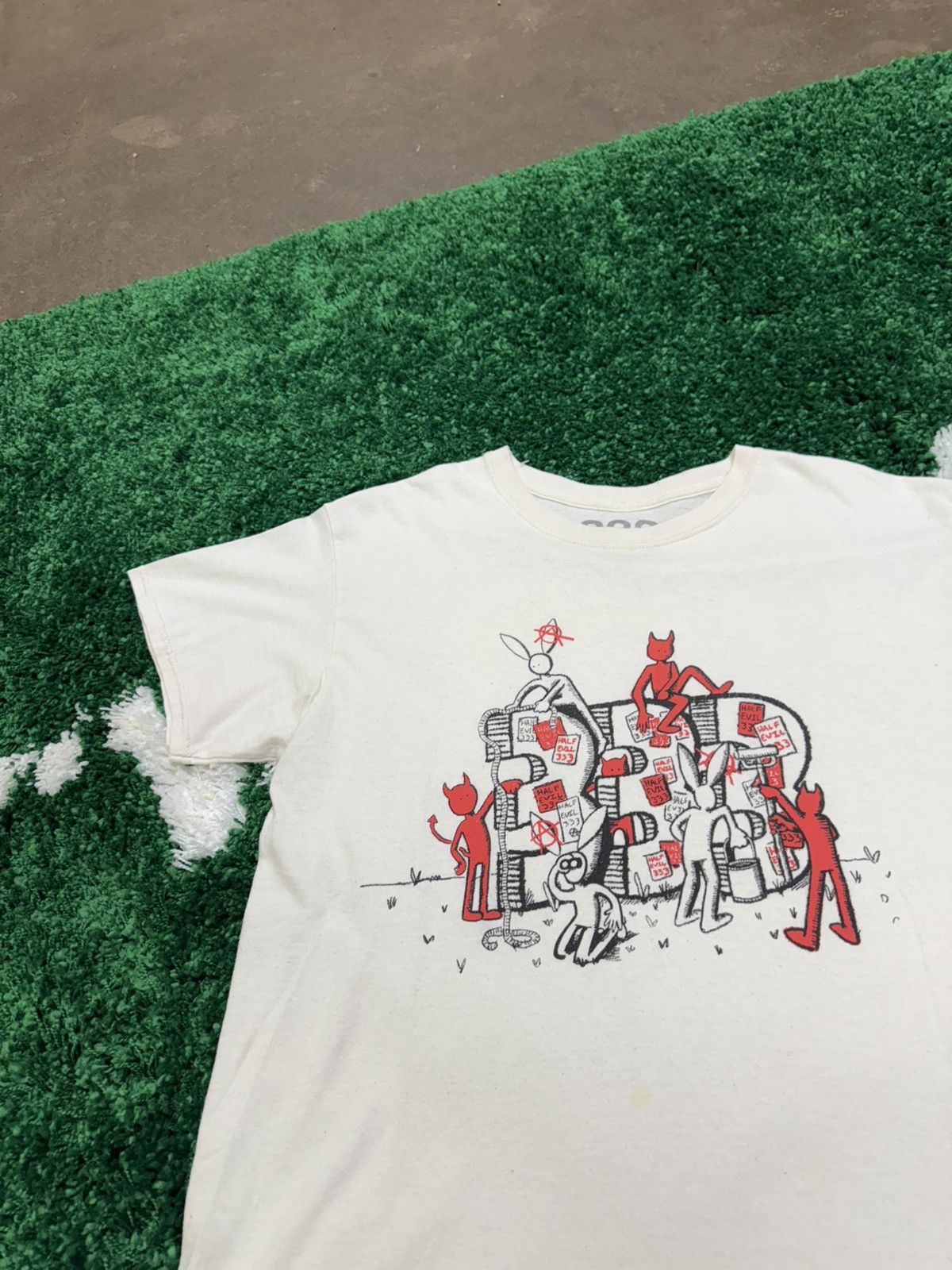 Half Evil × Kodone Half Evil x Kodone Bunny Men Art Tee Sz. Large Size US L / EU 52-54 / 3 - 2 Thumbnail
