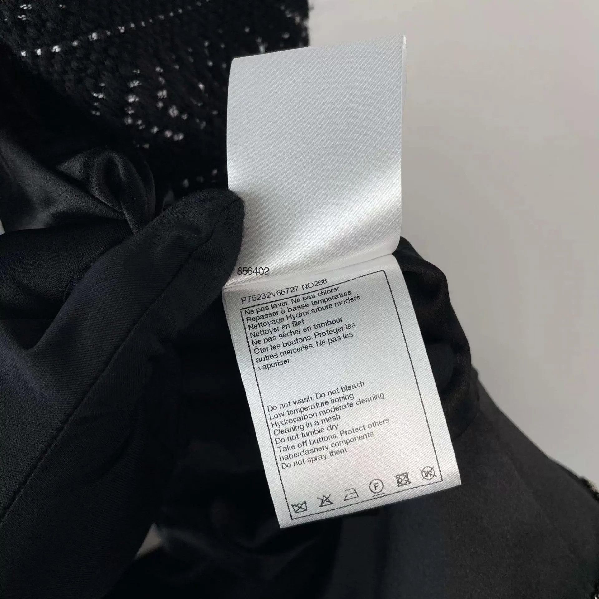Chanel Chanel Sequin Tweed Vest 23A 34 Black/White/Silver Size XS / US 0-2 / IT 36-38 - 8 Thumbnail
