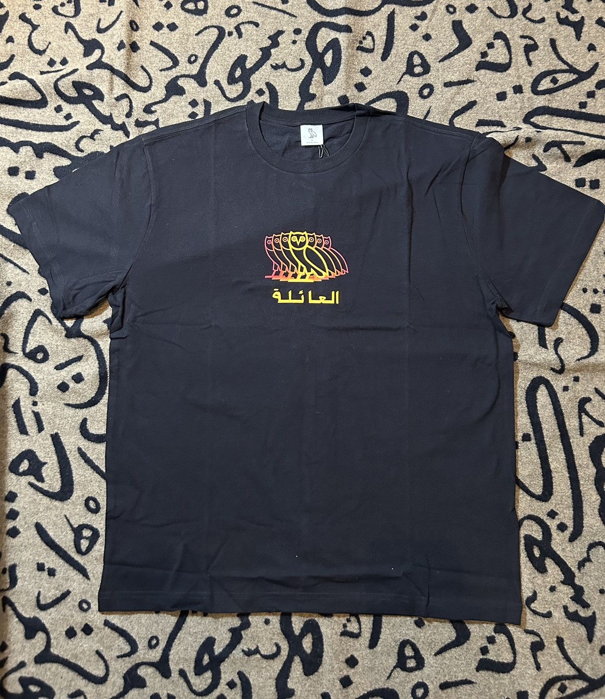 October's Very Own “The Family” Echo Tshirt Size US L / EU 52-54 / 3 - 3 Thumbnail