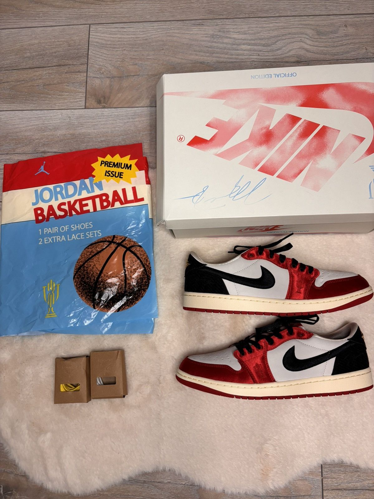 Jordan Brand × Nike AIR JORDAN 1 RETRO LOW OG SP Size US 11 / EU 44 - 8 Thumbnail