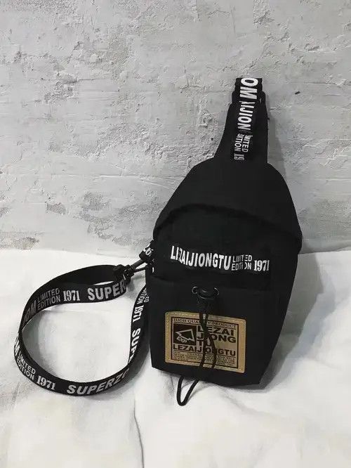Graphic Sling Bag in Black, Men's