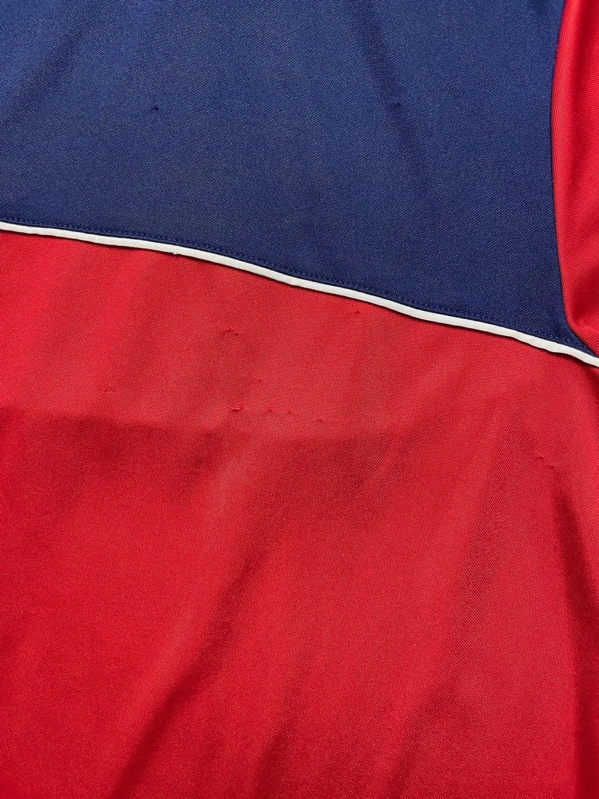 Vintage Vintage England Soccer jersey size L big logo Size US L / EU 52-54 / 3 - 7 Thumbnail