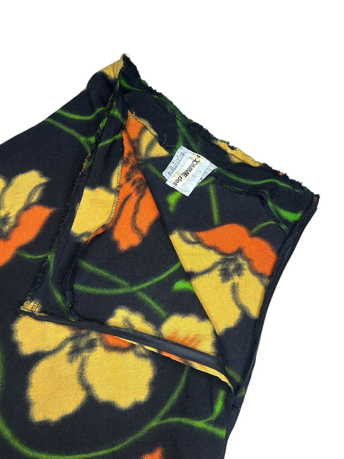 Comme des Garcons F/W 93 Sculptured Floral Skirt Size 28" / US 6 / IT 42 - 4 Thumbnail