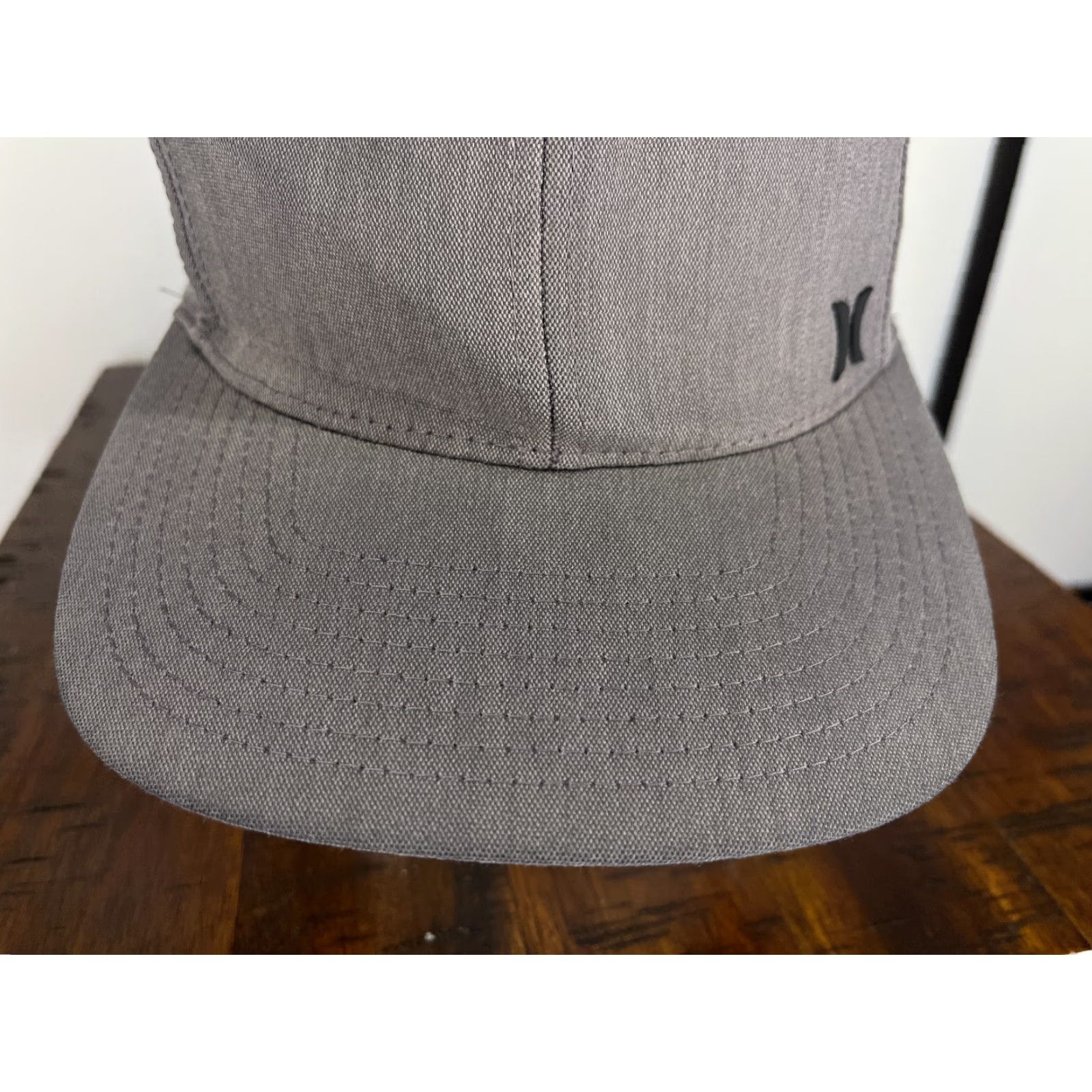 Hurley Hurley Nike Hat Cap Fitted Adult Large Gray Polyester Cotton Dri-Fit Baseball Cap Mens Sportswear Beach 90s Size ONE SIZE - 3 Thumbnail