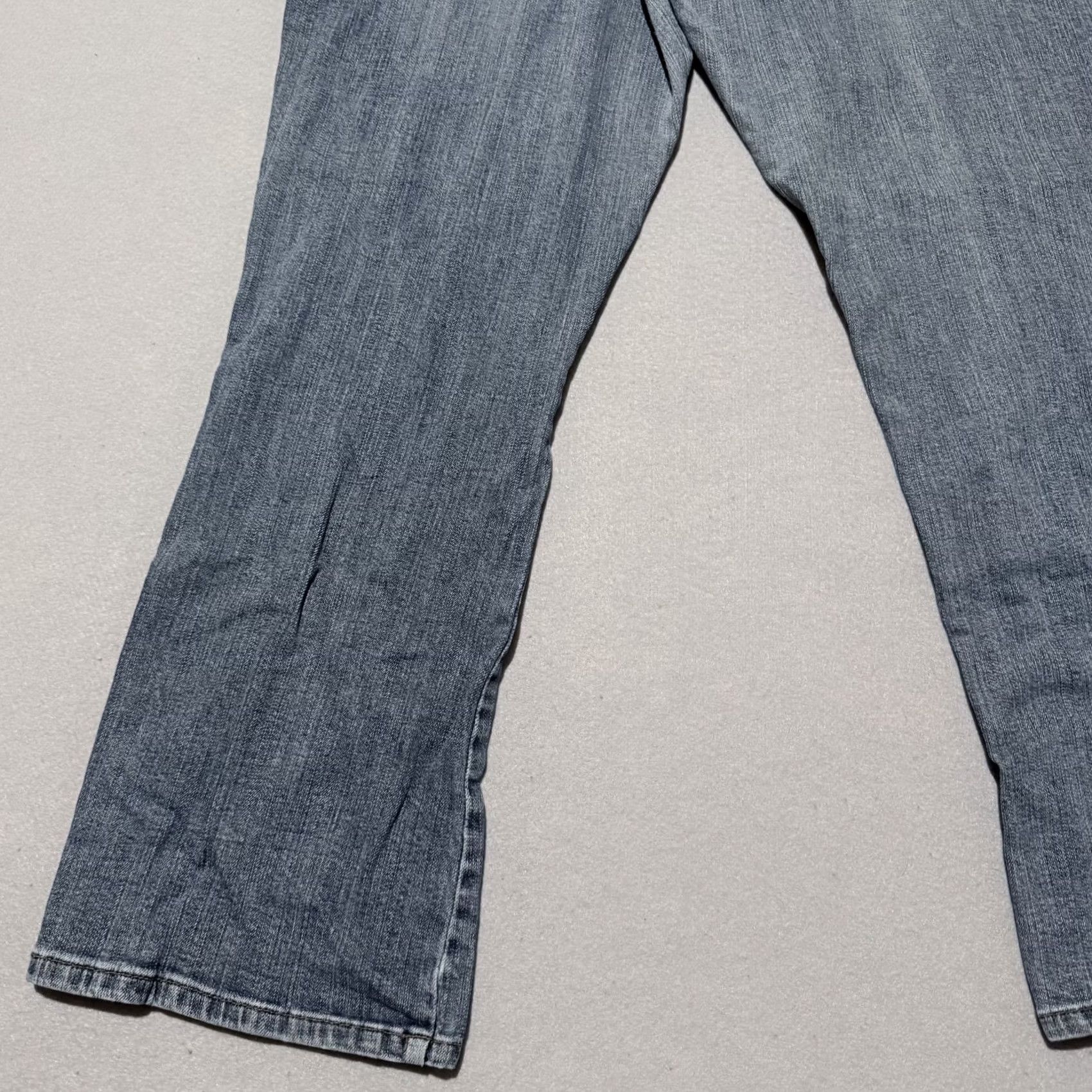 Lee Vintage Lee Jeans Bootcut Blue Denim 33x28.5 Men Regular Comfort Waistband 5-Pocket Style Denim Jeans Brown Logo - City College Theme Size US 33 - 6 Thumbnail