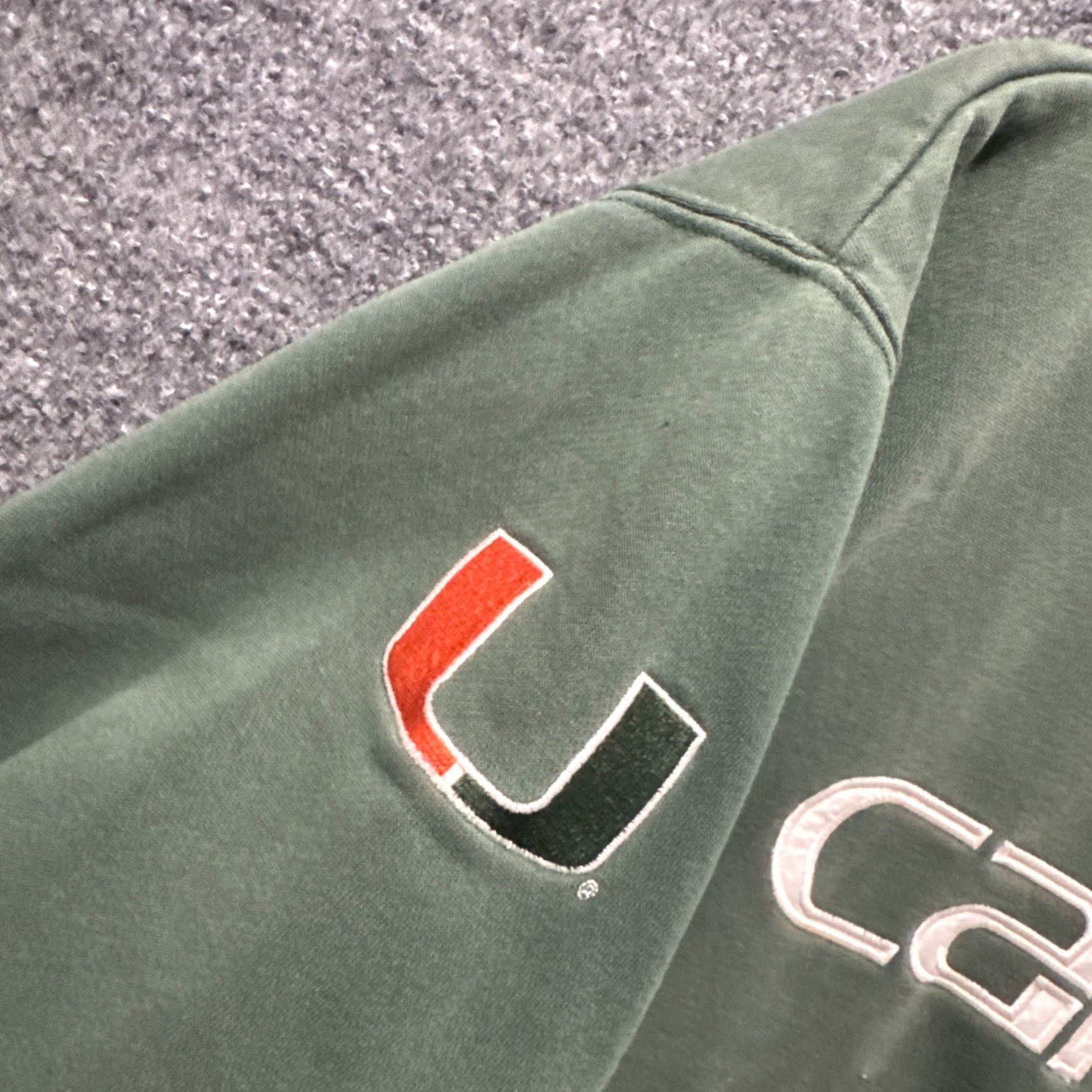 Nike VINTAGE Miami Hurricanes Nike Center Swoosh Faded Green Hoodie Men's Size L Green Pullover Mens L Size US L / EU 52-54 / 3 - 5 Thumbnail