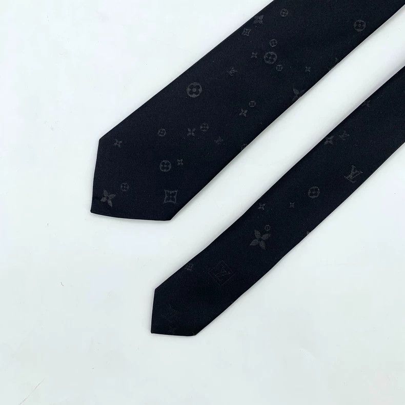 Louis Vuitton Louis Vuitton Black logo printed full mulberry silk tie Size ONE SIZE - 4 Thumbnail