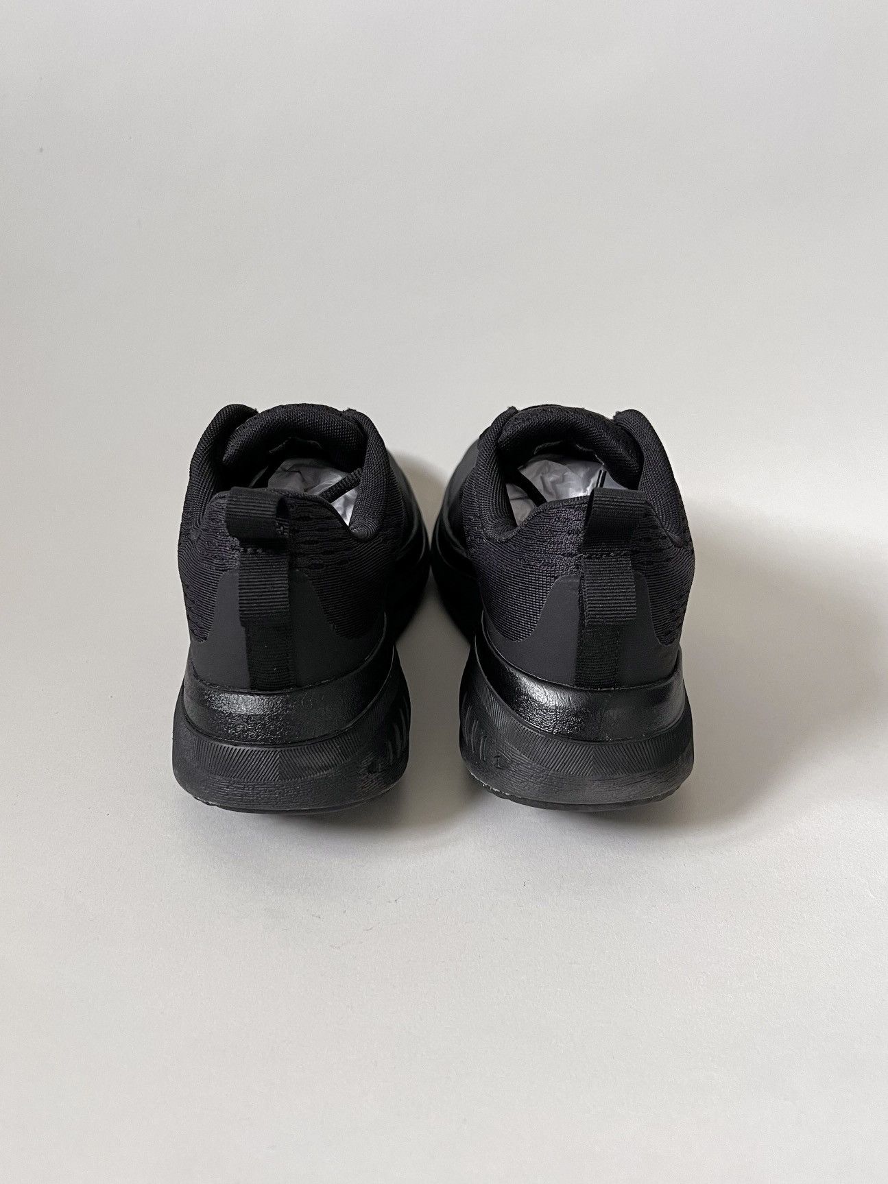 KEEN NEW Keen WK400 Triple Black Walking Sneaker Size US 8.5 / IT 38.5 - 4 Thumbnail
