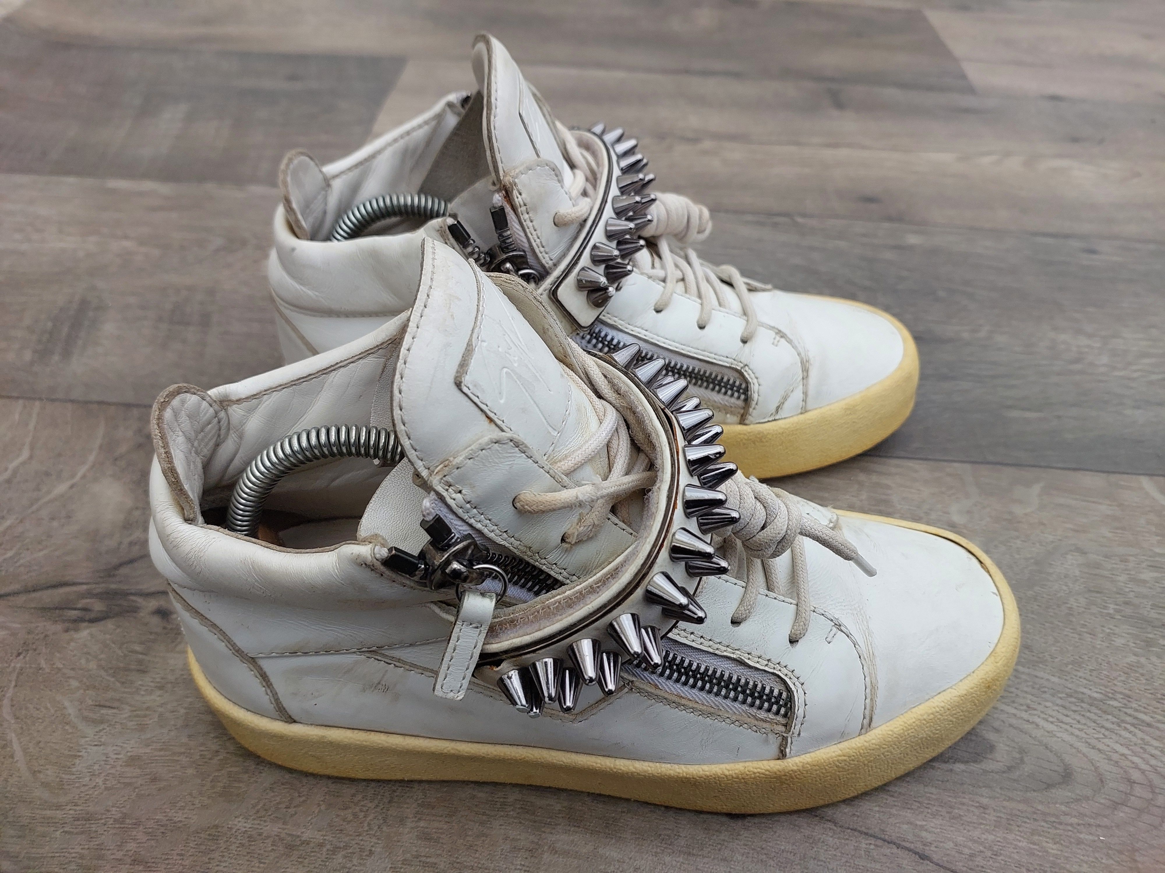 Giuseppe Zanotti Giuseppe Zanotti White All Strap Studded High Top Size US 7 / EU 40 - 2 Thumbnail