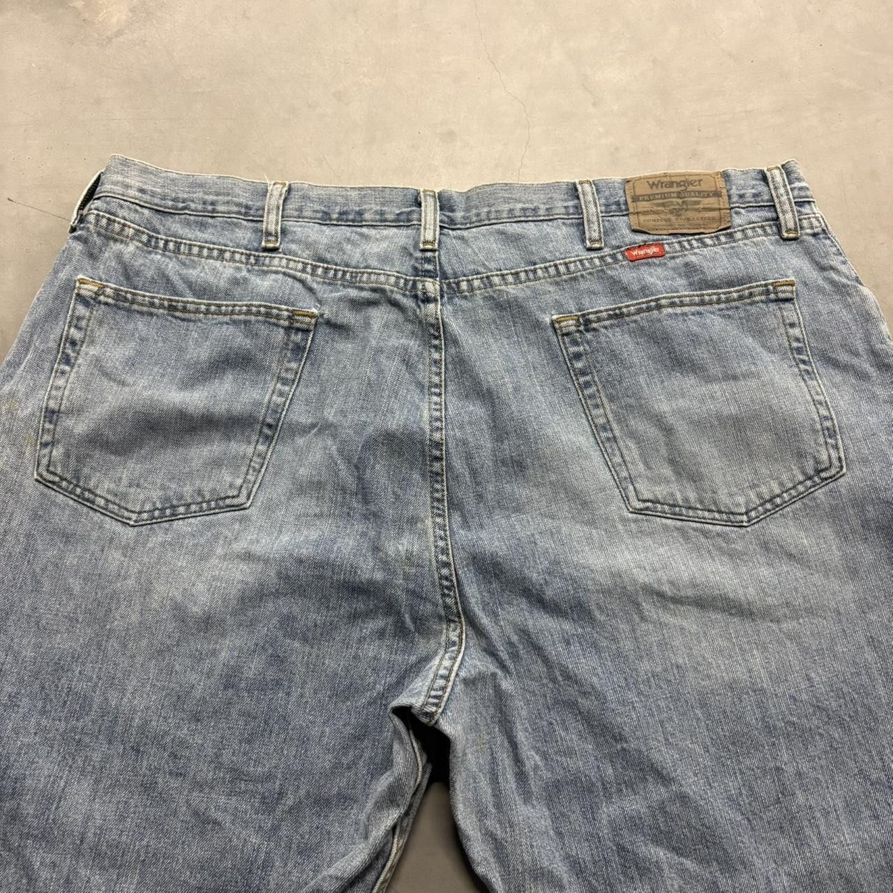 Vintage Crazy Vintage Y2K/2000s Workwear Style Baggy Wrangler Medium Wash Denim Jeans! Size US 42 / EU 58 - 5 Thumbnail