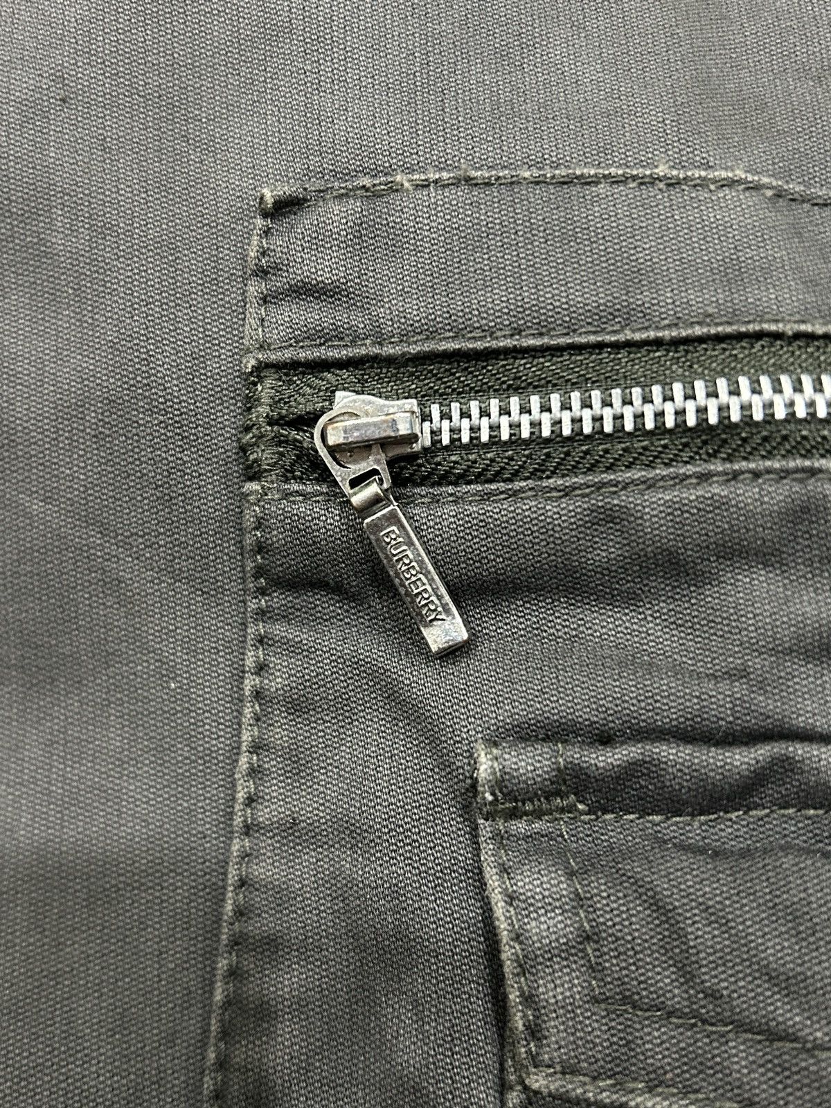 Burberry × Designer Vintage Burberry Cargo Multi Pocket y2k Size US 31 - 4 Thumbnail