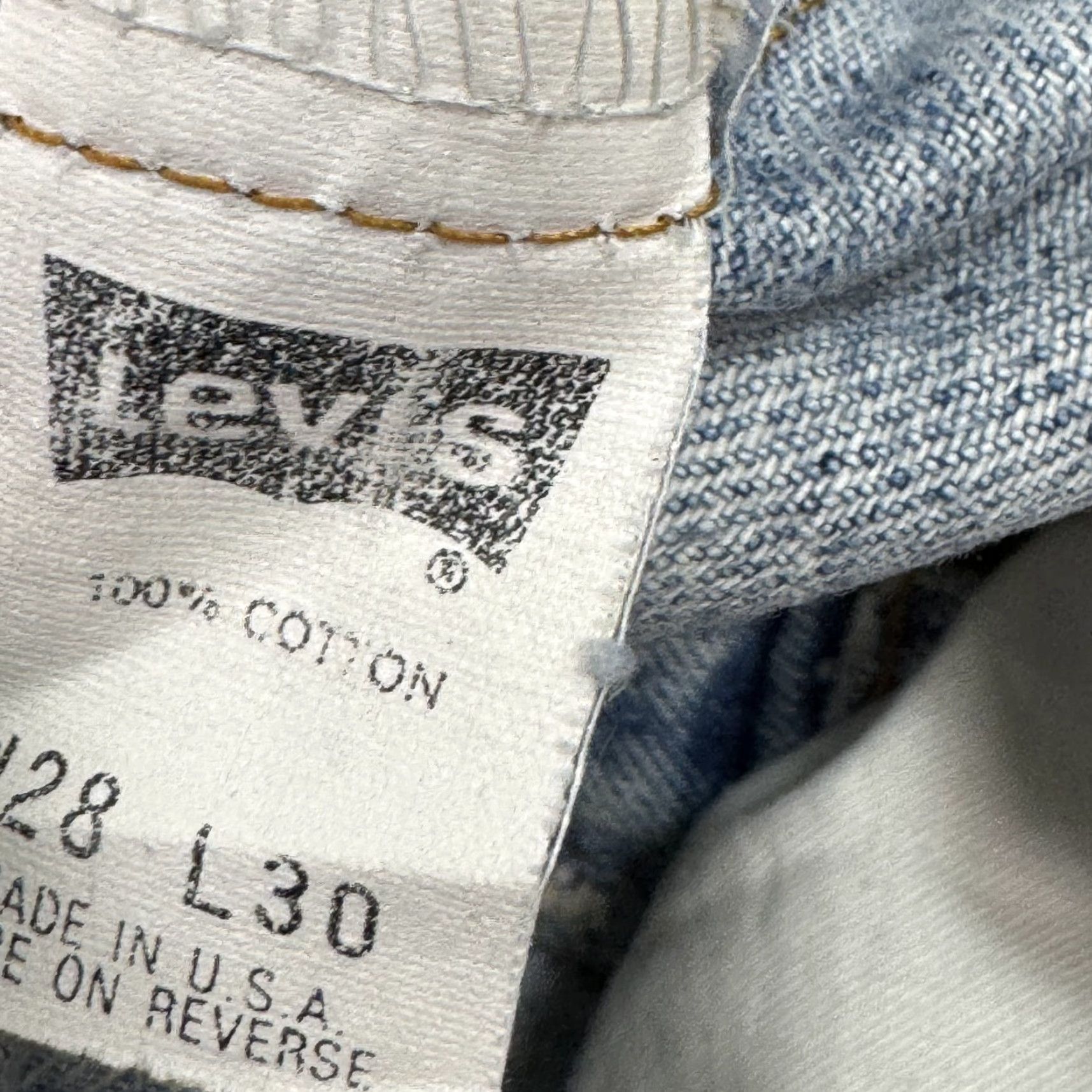 Levi's VINTAGE Levi's 550 Jeans Men 28x26 Blue Made USA Light 90s Relaxed Denim Tapered 5-Pocket Womens? Size US 28 / EU 44 - 4 Thumbnail