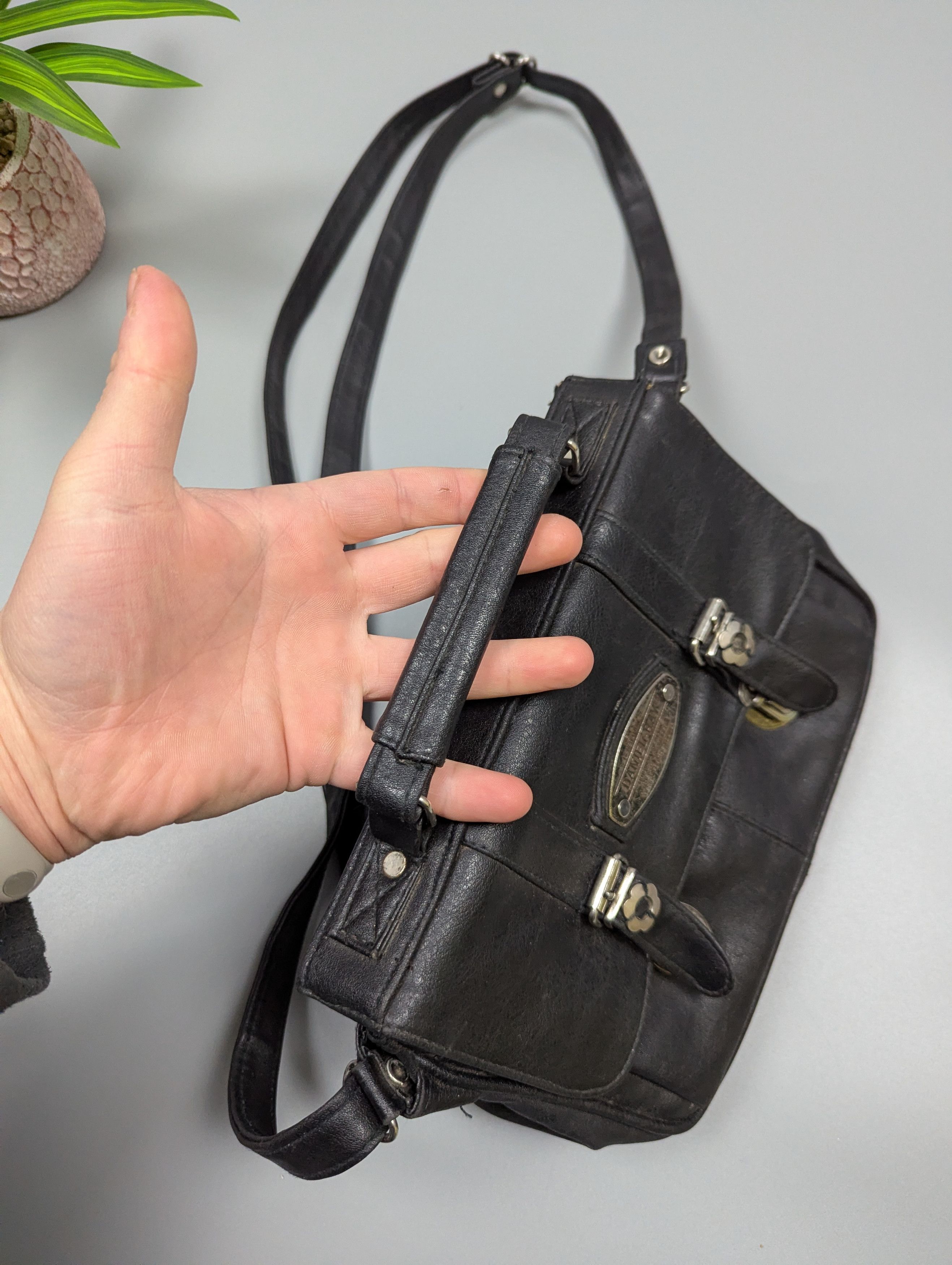 Vintage Vintage Daniel Ray Black Leather Shoulder Bag Size ONE SIZE - 12 Thumbnail