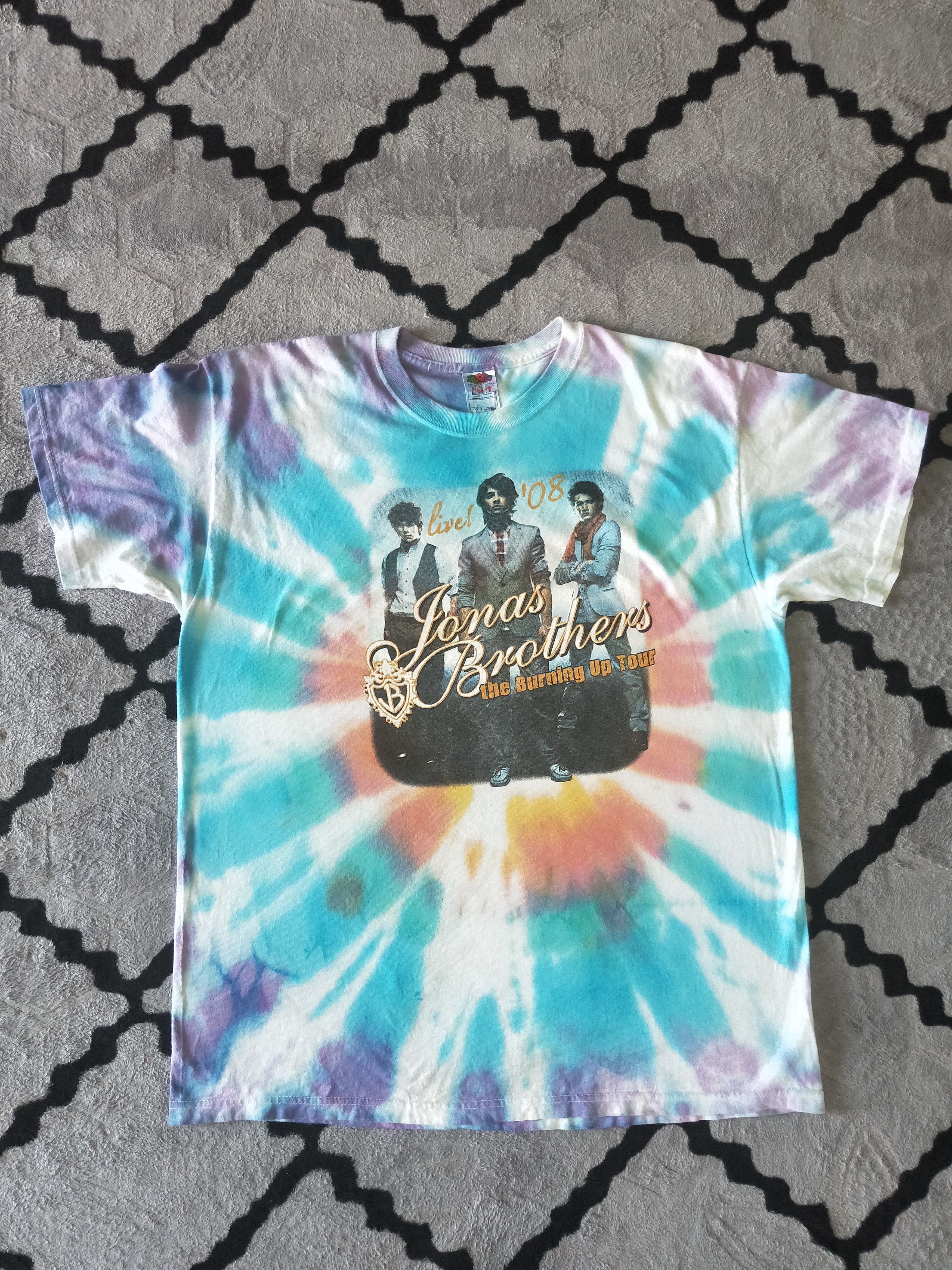 Band Tees × Vintage Vintage 2008 Jonas Brothers The Burning Up Tour Tie Dye Tee Size US XL / EU 56 / 4 - 1 Thumbnail