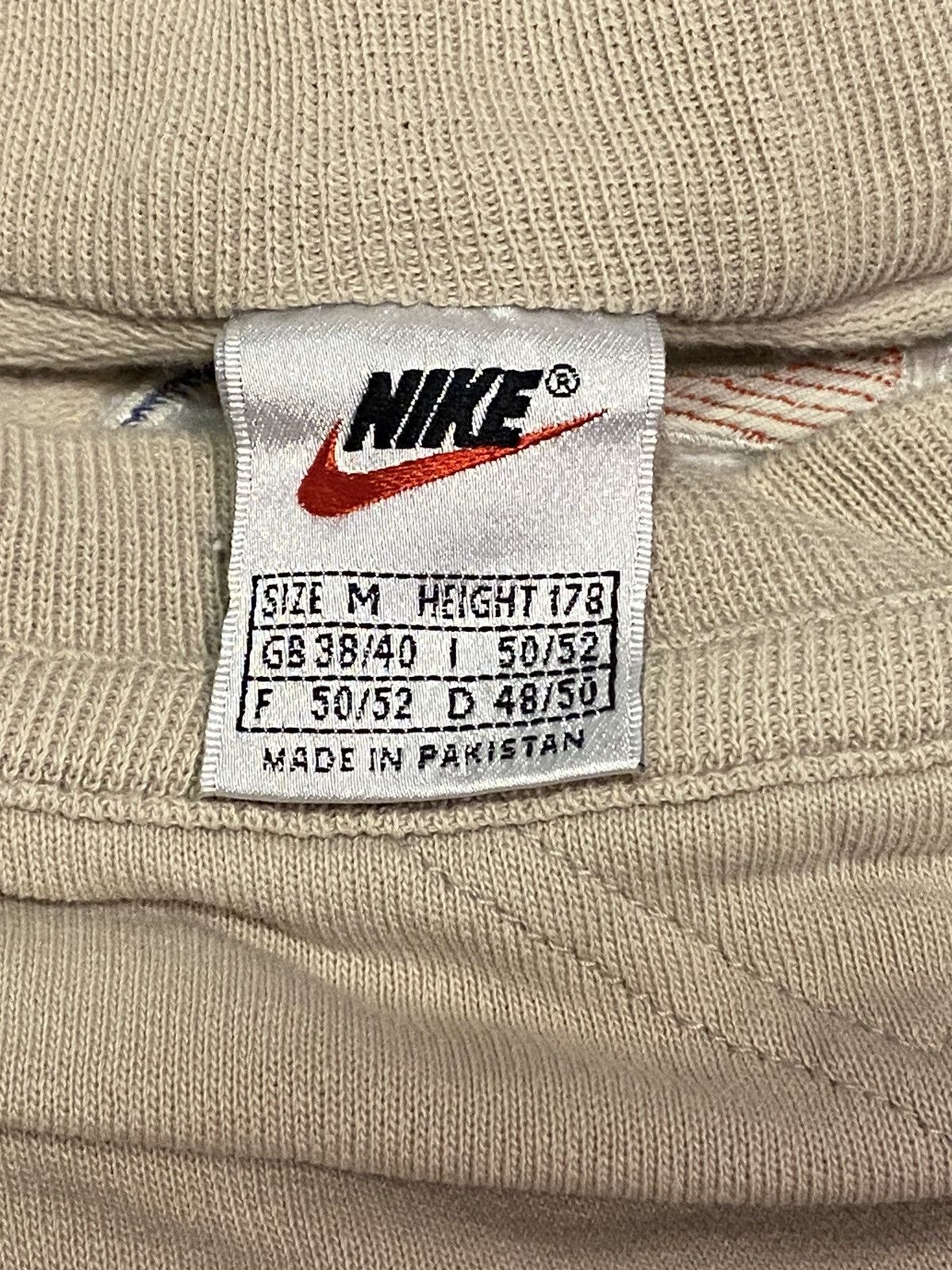 Nike × Vintage Spellout Nike Embroidered Crewneck Vintage 90s Size US M / EU 48-50 / 2 - 3 Thumbnail