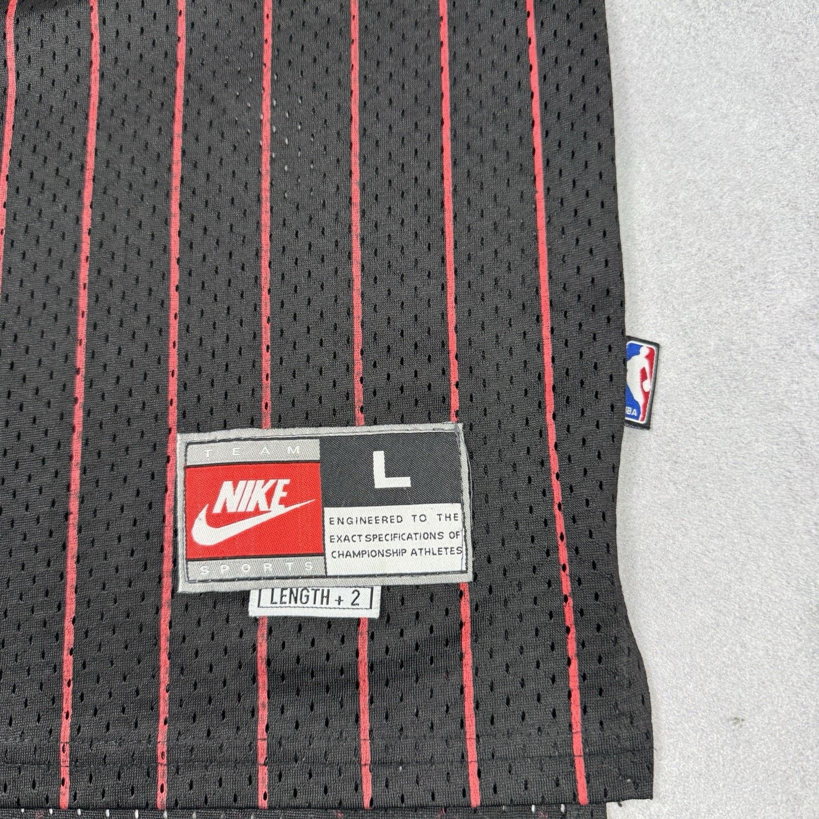 Nike Vintage Nike Chicago Bulls Jersey Air Jordan Men Size L Size US L / EU 52-54 / 3 - 12 Thumbnail