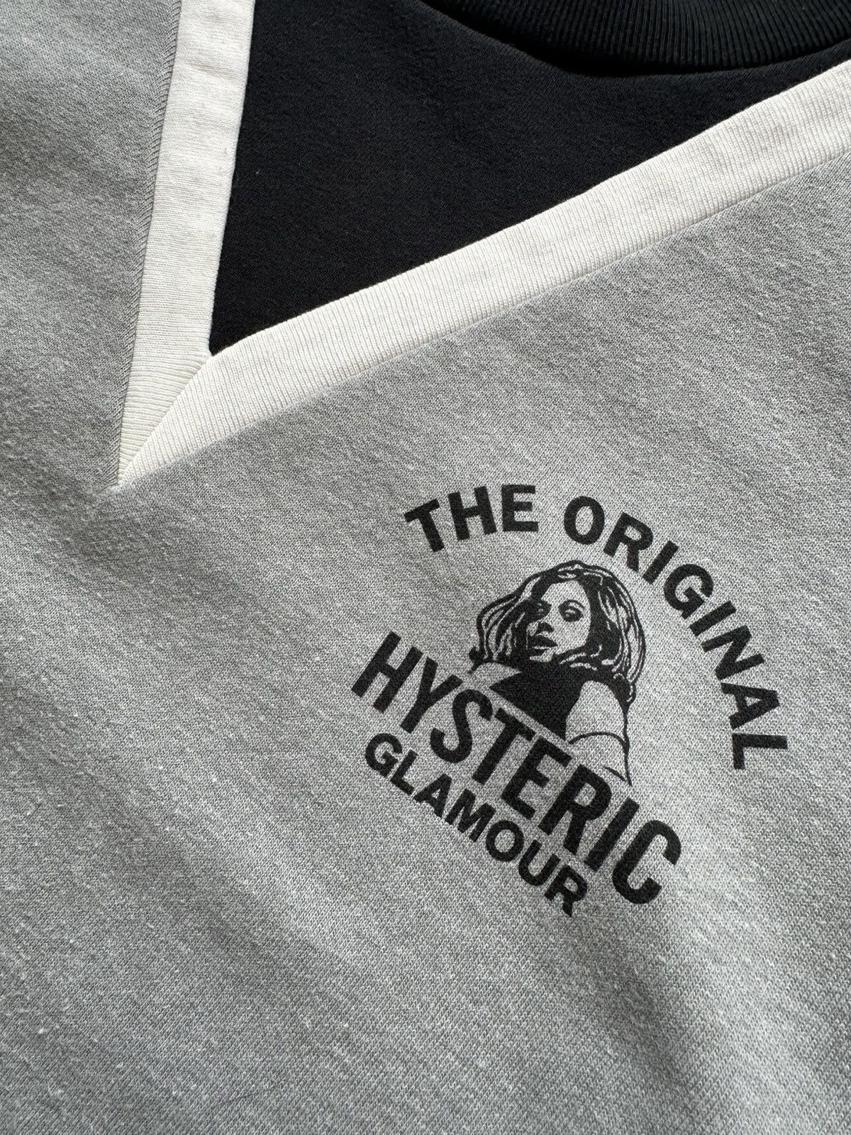 Hysteric Glamour 2010's Hysteric Glamour V shape sweatshirt short sleeve Size US M / EU 48-50 / 2 - 13 Thumbnail