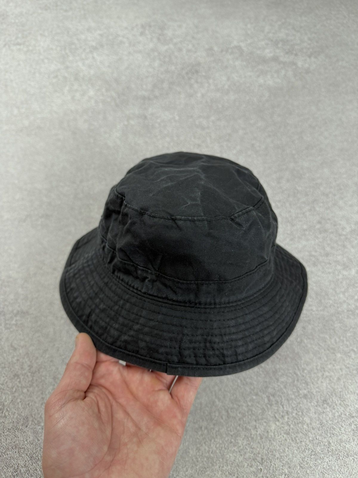 Barbour Barbour Waxed Bucket Hat Black Unisex Size S Size ONE SIZE - 1 Thumbnail