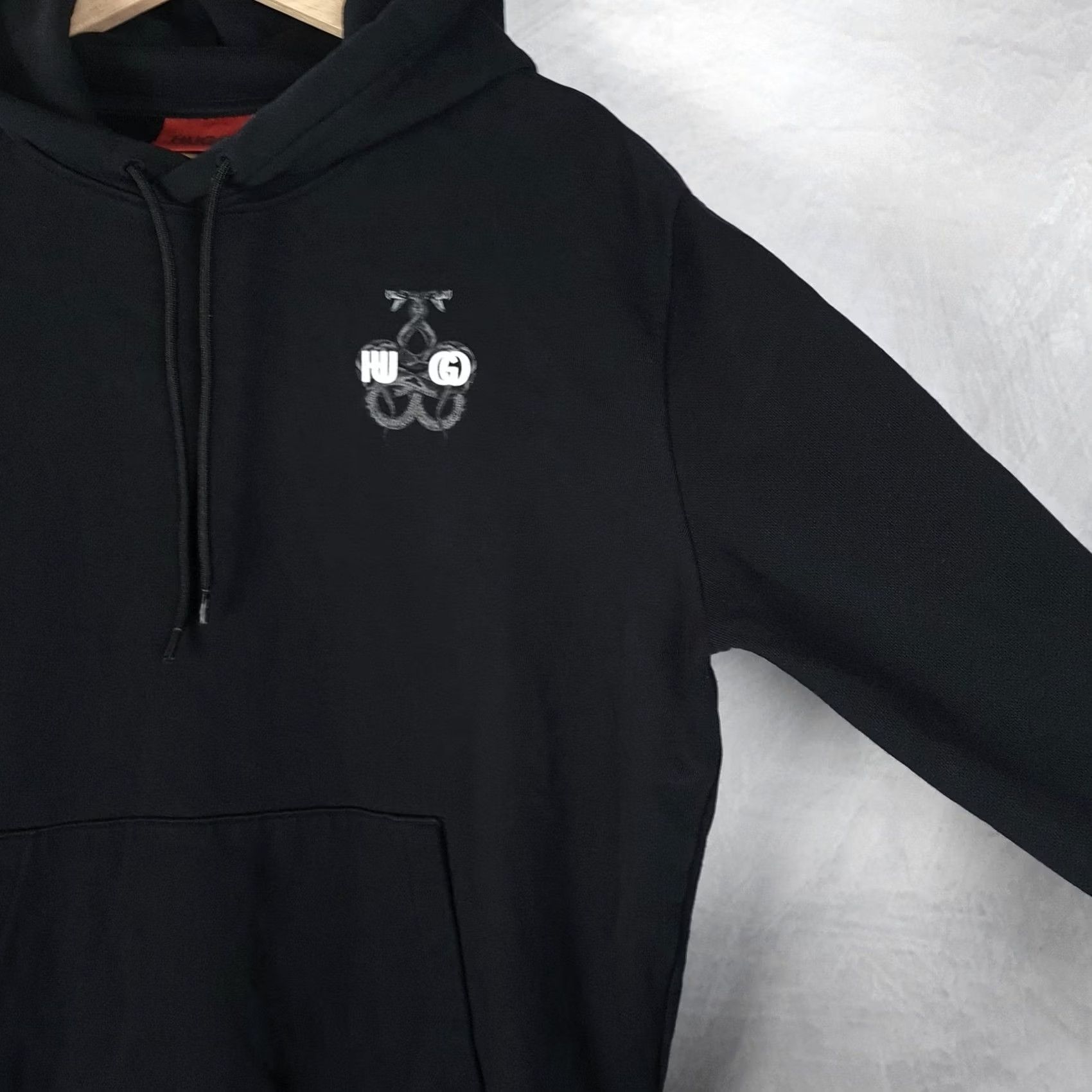 Hugo Boss Hugo Boss Hoodie Mens Small Black Snake Graphic Back Hit Pullover Sweatshirt Size US S / EU 44-46 / 1 - 7 Thumbnail