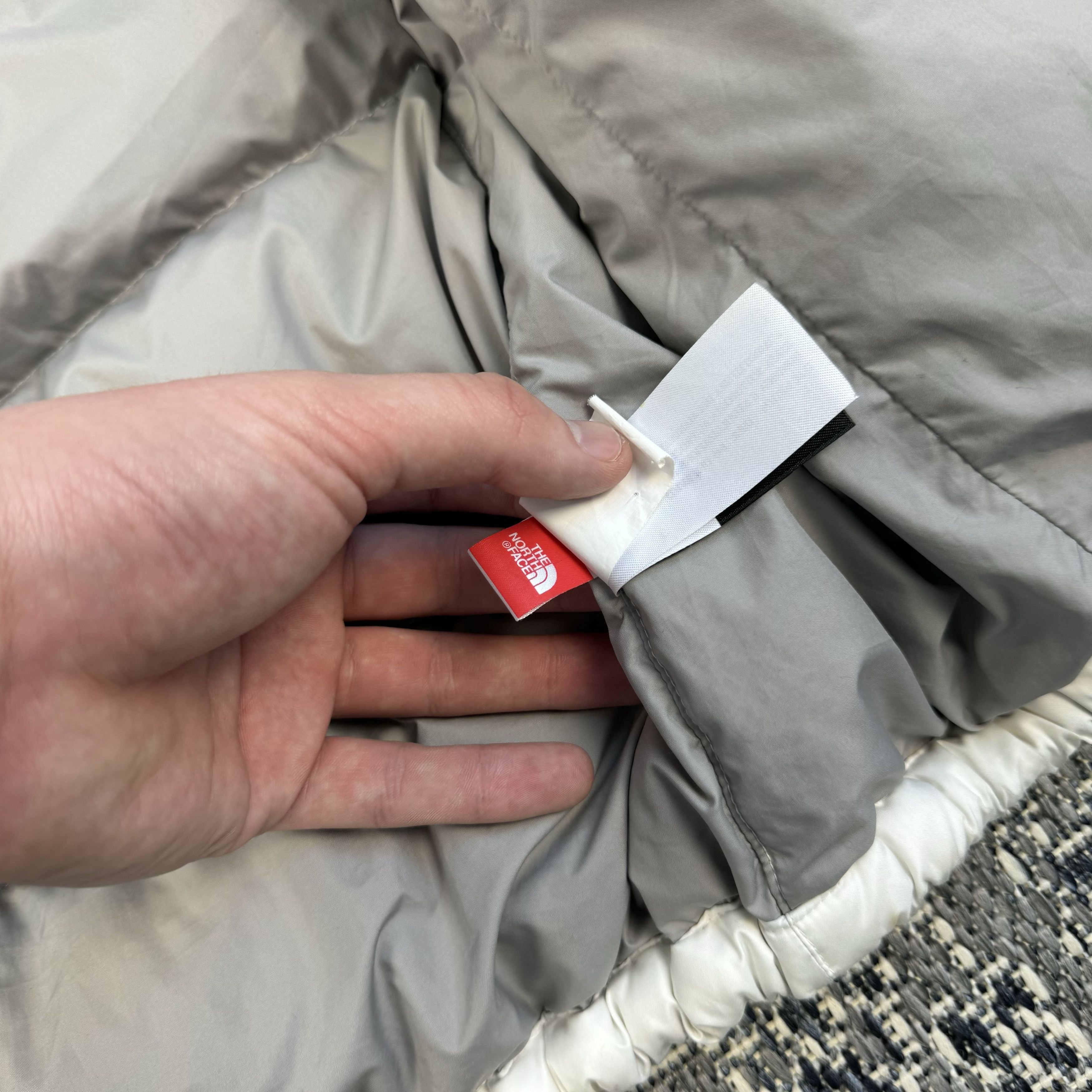 The North Face VINTAGE THE NORTH FACE NUPTSE 700 GOOSE DOWN PUFFER JACKET Size M / US 6-8 / IT 42-44 - 9 Thumbnail
