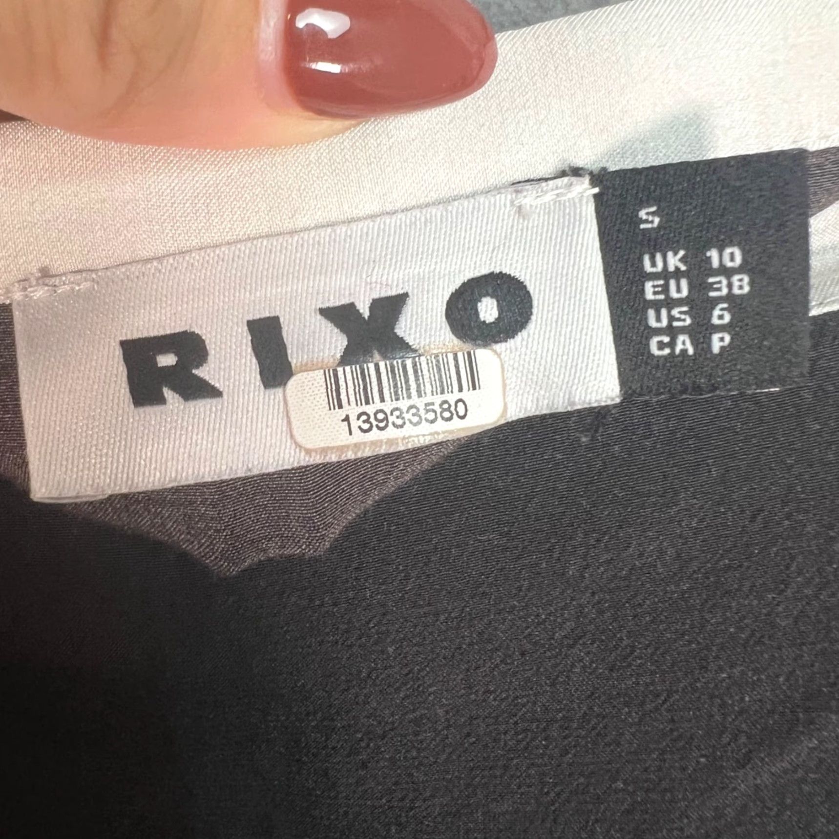 RIXO Rixo Small Black Floral Embroidered Wrap Skirt With Tie Waist Womens Size 28" / US 6 / IT 42 - 3 Thumbnail