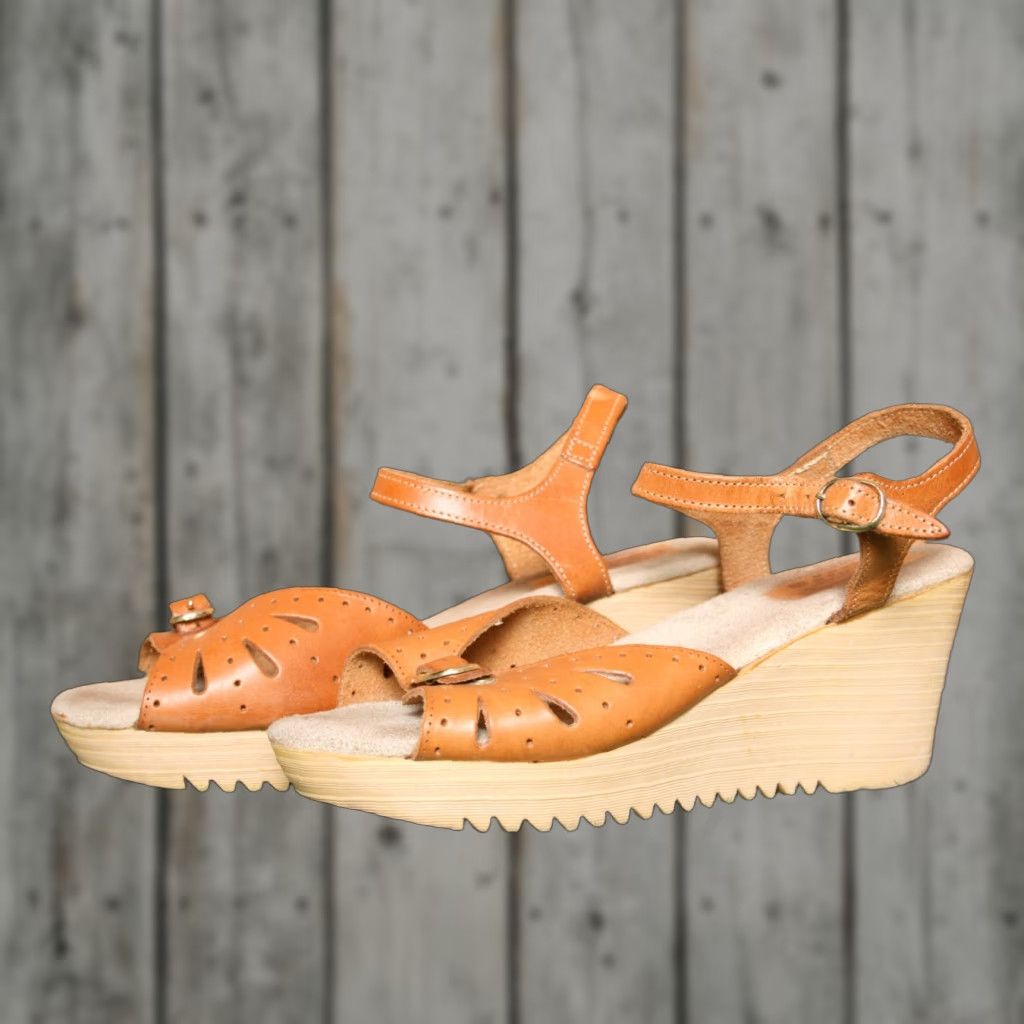 Vintage VINTAGE COASTERS Tan Leather 3" Wedge Heel Ankle Strap Platform Boho Sandals 8M Size US 8 / IT 38 - 1 Thumbnail