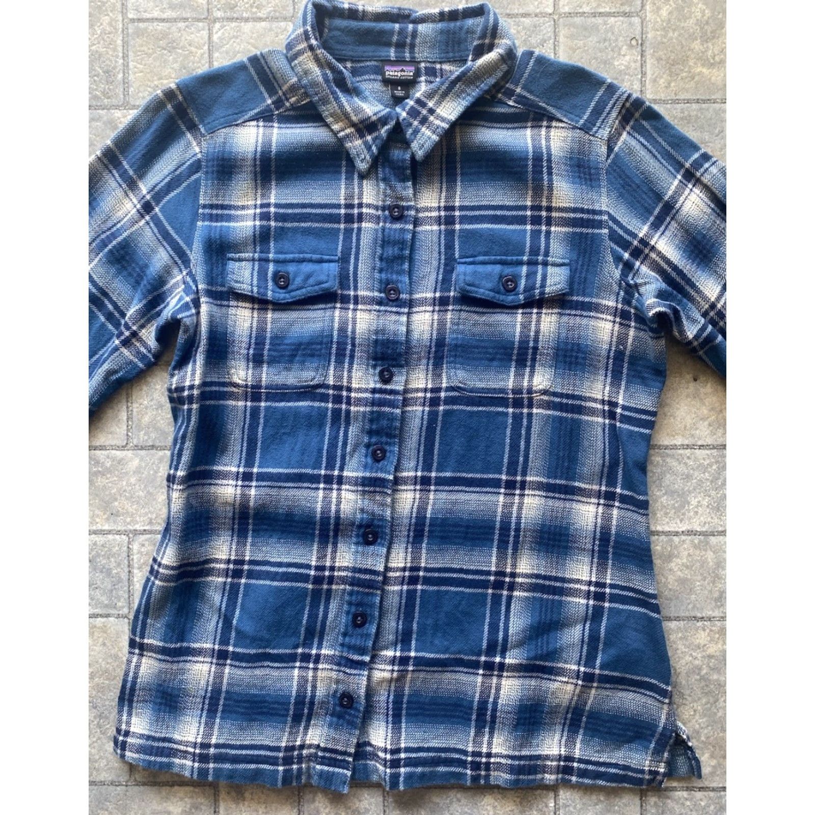 Patagonia Patagonia Flannel Shirt Women’s Size 8 Blue Plaid Organic Cotton Button-Up Long Sleeve Vintage? Size M / US 6-8 / IT 42-44 - 4 Thumbnail