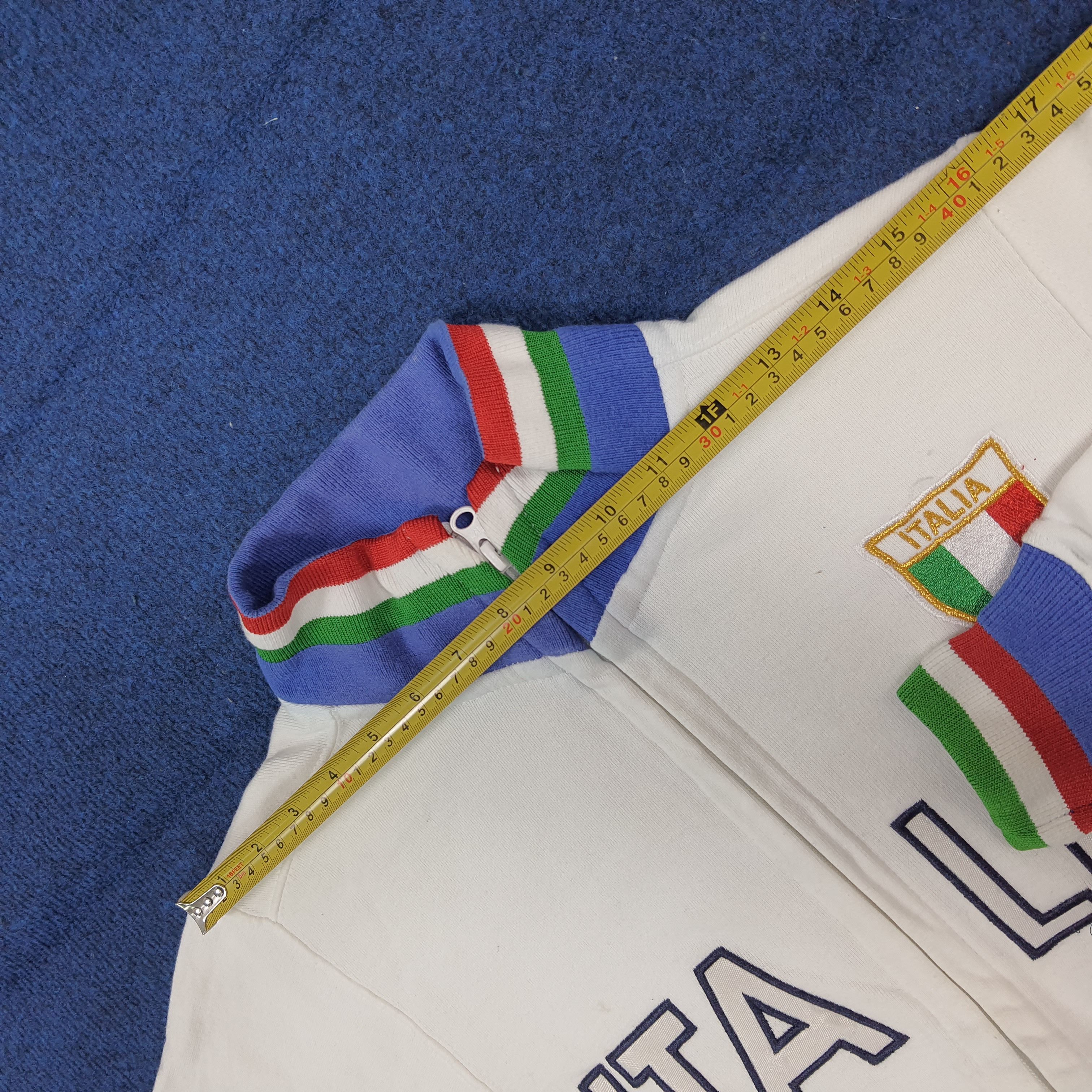 Vintage Vintage 90s Italy National Team Track Jacket Italia C295N26 Size US S / EU 44-46 / 1 - 10 Thumbnail