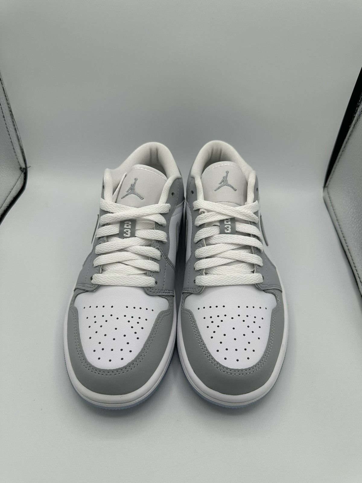 Jordan Brand Air Jordan 1 Low Wmns “Wolf Grey” size 7w Size US 7 / IT 37 - 2 Thumbnail