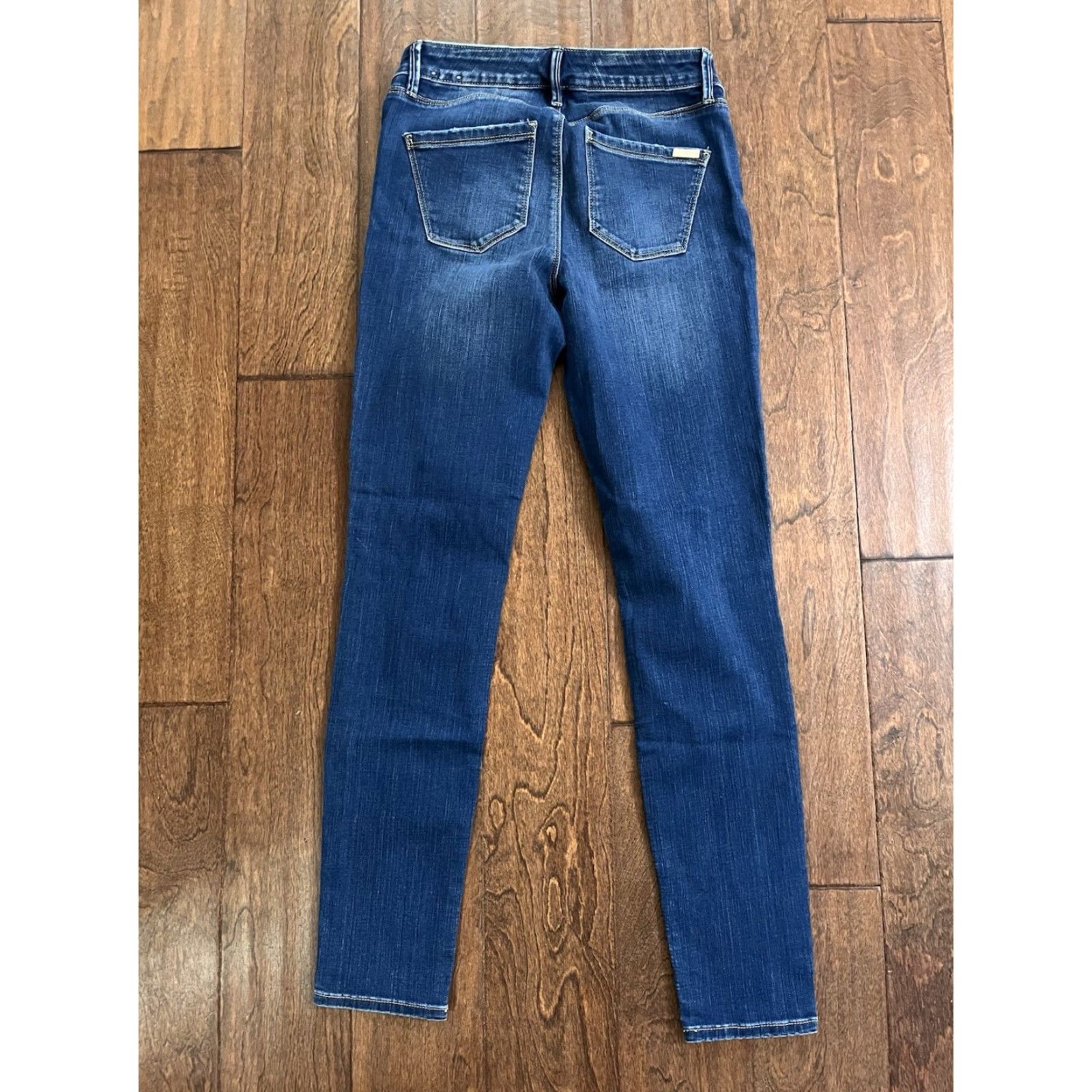 White House Black Market White House Black Market WHBM Mid-Rise The Skinny Jeans Size 0 Distressed Size 28" / US 6 / IT 42 - 7 Thumbnail