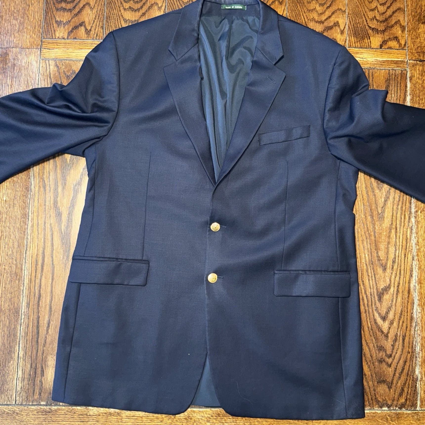 Ralph Lauren Lauren Ralph Lauren Blazer Sport Coat Jacket Two-Button Navy 100% Wool Men 46L Classic Notch Lapel Gold Button Suit Coat Size 46R - 2 Thumbnail