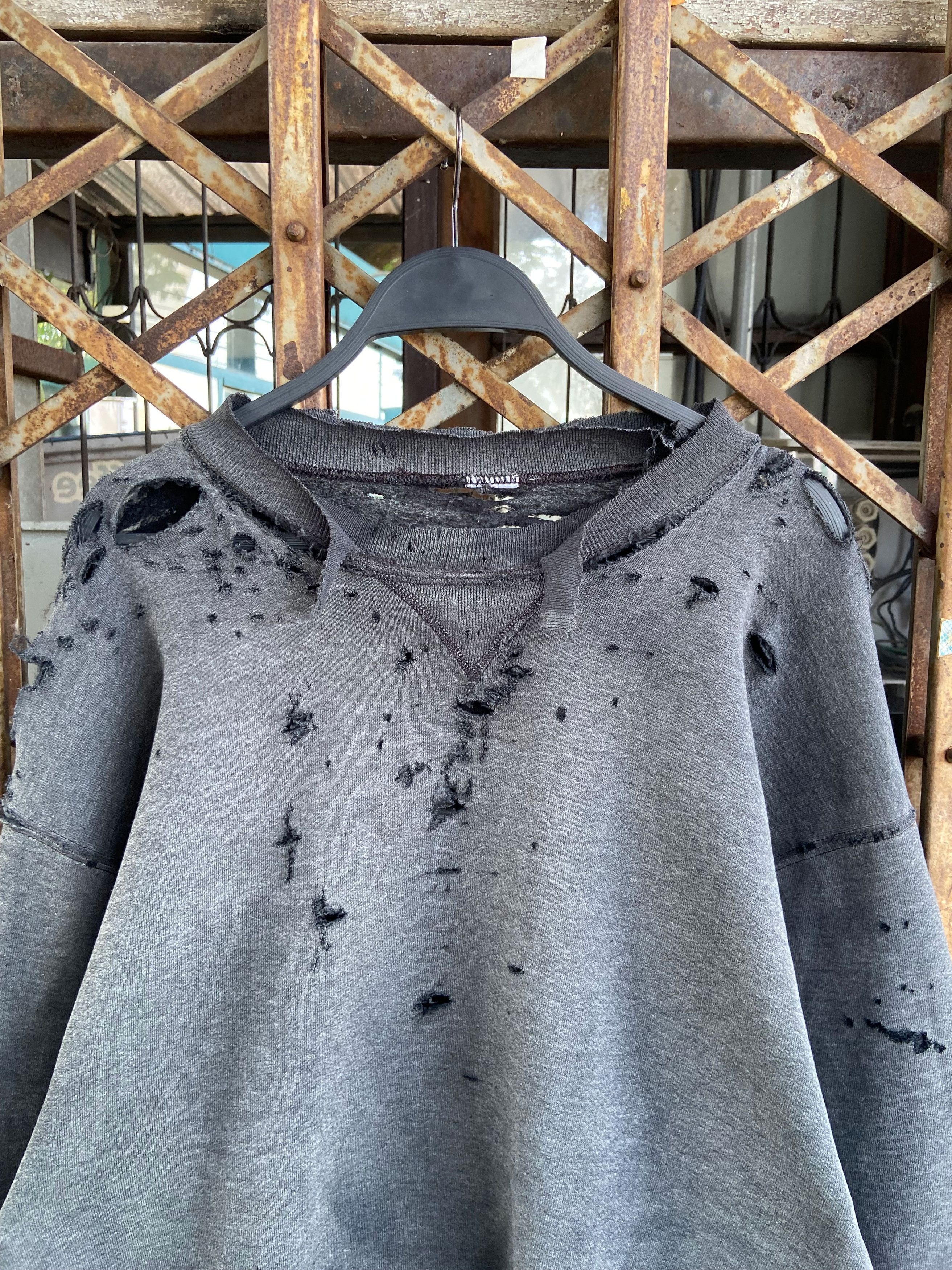 Vintage Thrashed Distressed & Faded Russell Sweatshir ERD Grunge Size US L / EU 52-54 / 3 - 23 Thumbnail