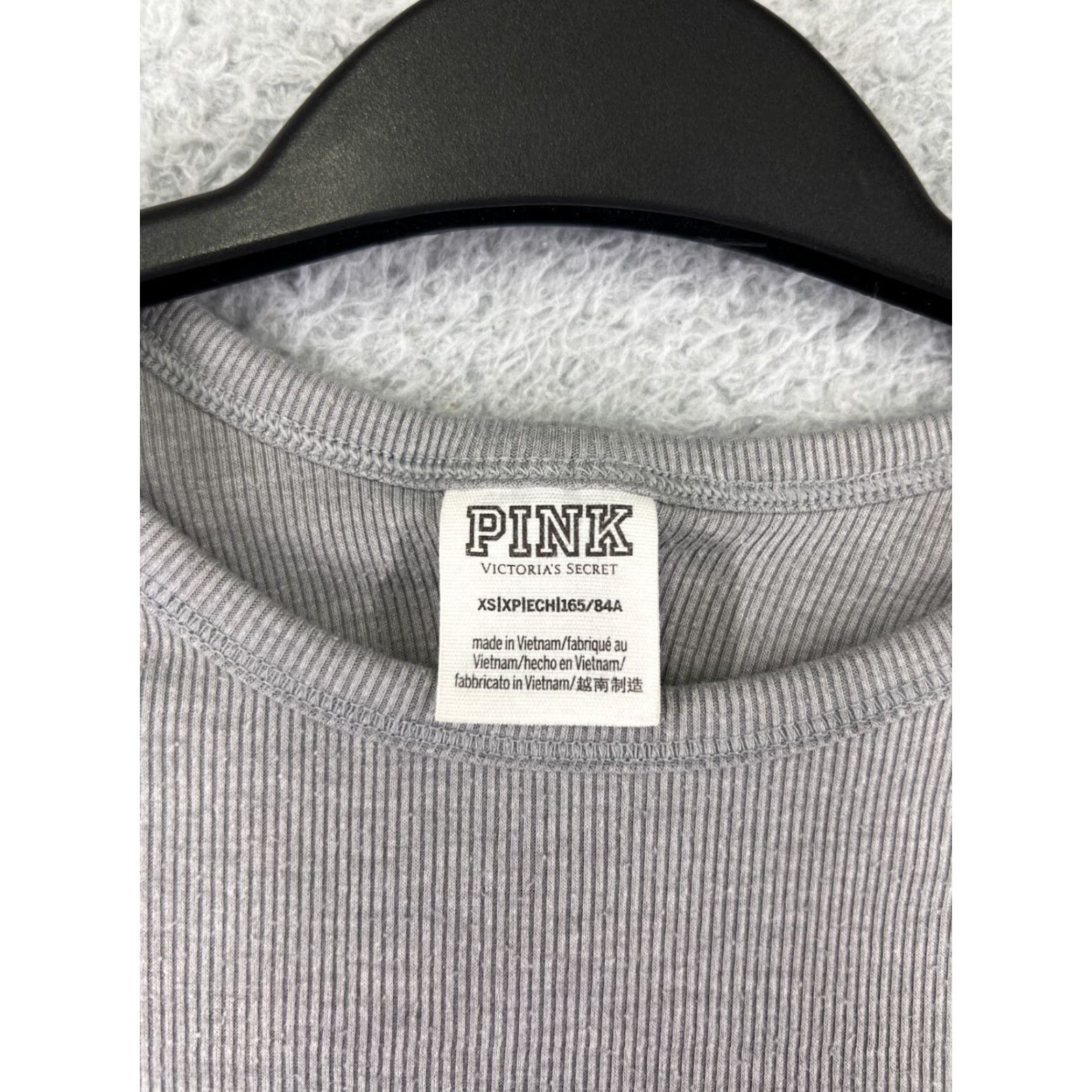 Victoria's Secret VICTORIA'S SECRET Shirt Womens XS Gray Short Sleeve Round Neck Polyester Size XS / US 0-2 / IT 36-38 - 3 Thumbnail