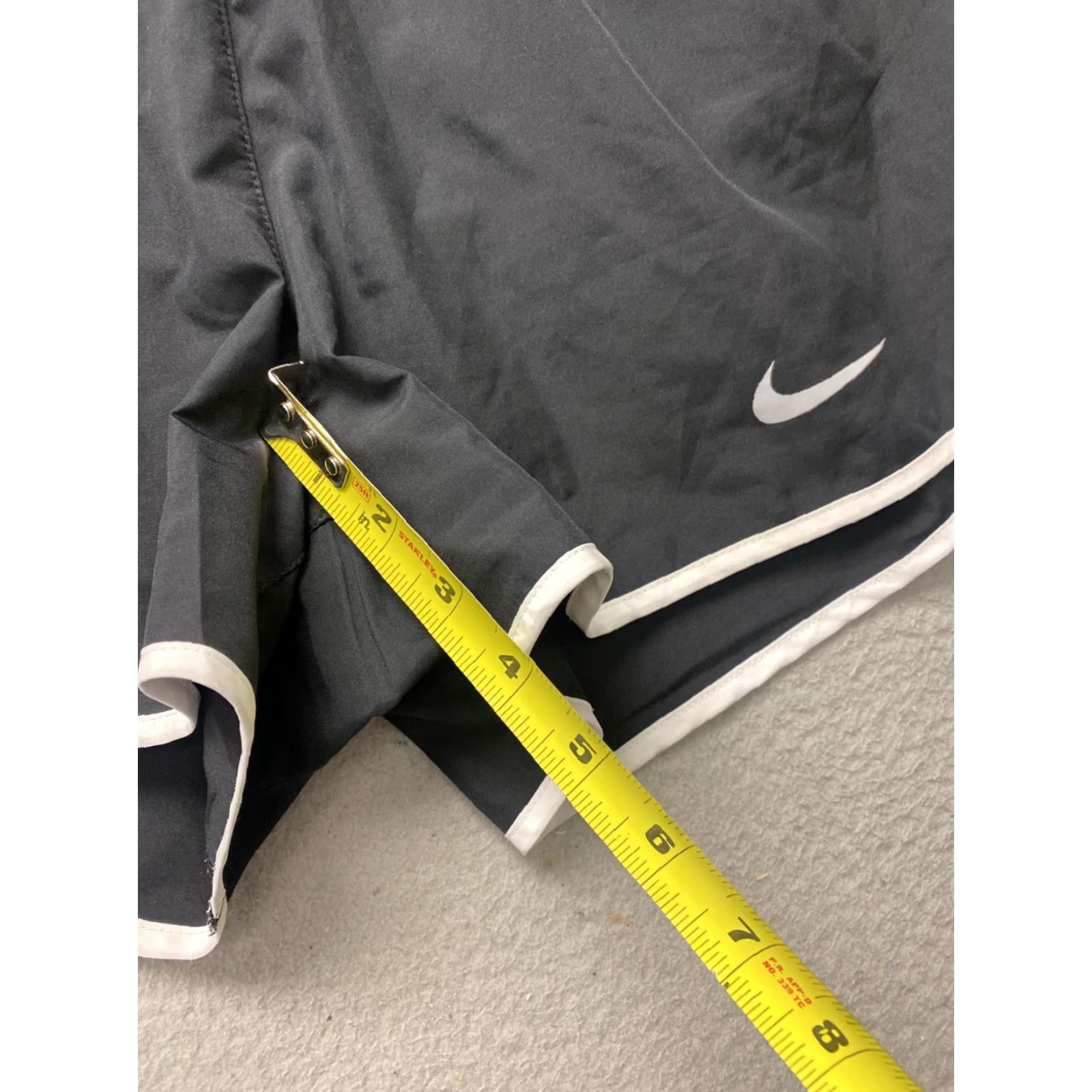 Nike Nike Shorts Women M Black Dri Fit Pull On Elastic Waist 117-13 Size 32" / US 10 / IT 46 - 5 Thumbnail