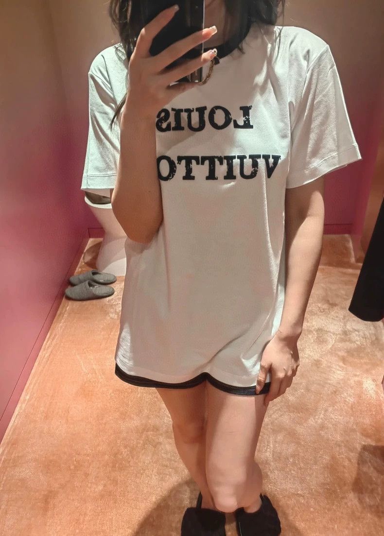 Louis Vuitton Louis Vuitton Logo monogrammed crewneck short sleeves 2504- Size US XS / EU 42 / 0 - 8 Thumbnail