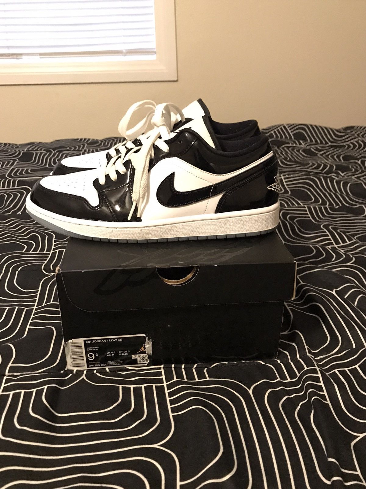 Jordan Brand × Nike Jordan 1 Low SE Concord Used Size 9.5 Size US 9.5 / EU 42-43 - 1 Thumbnail