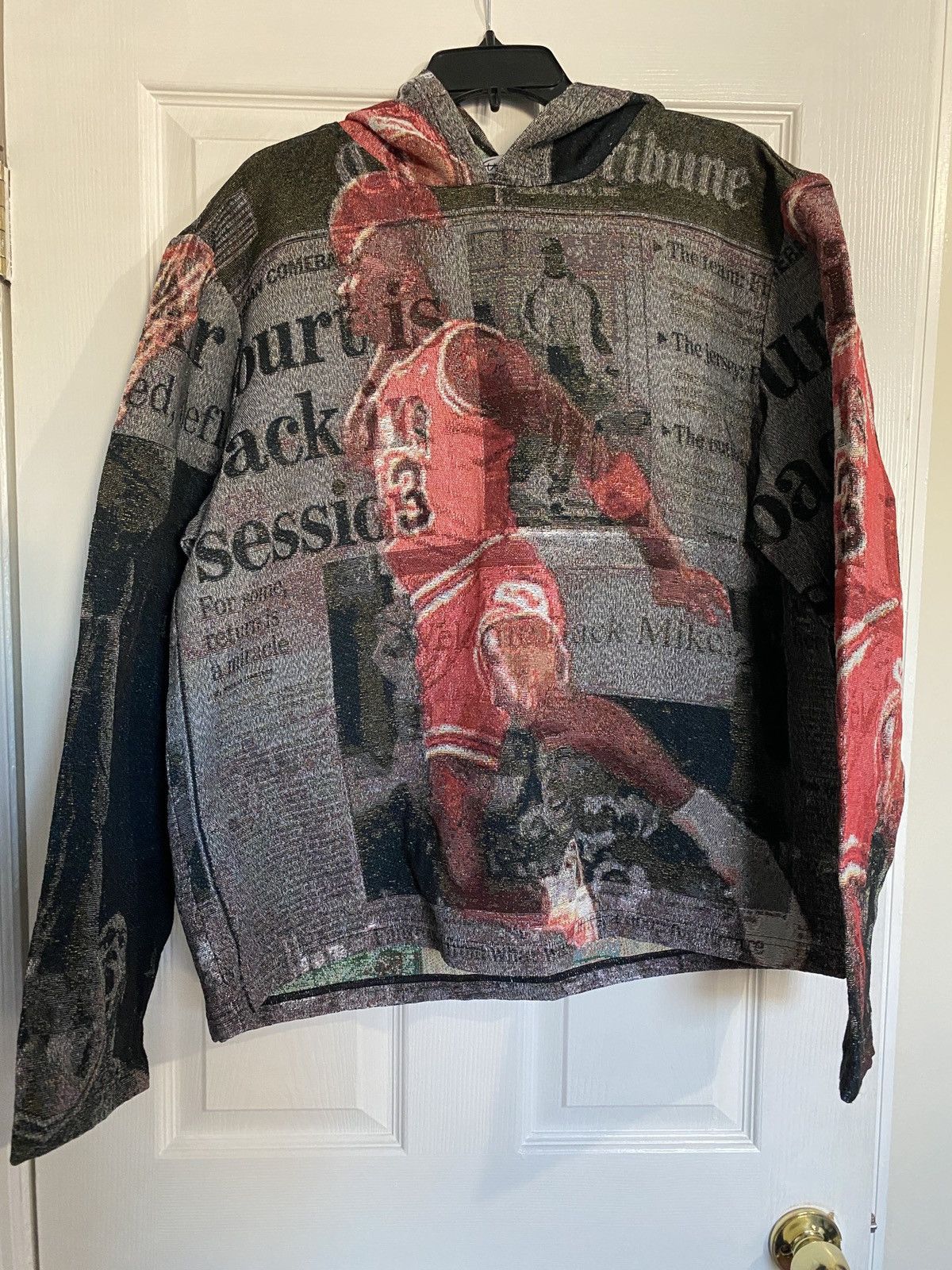 Vintage Michael Jordan Tapestry Hoodie Size US XL / EU 56 / 4 - 1 Thumbnail