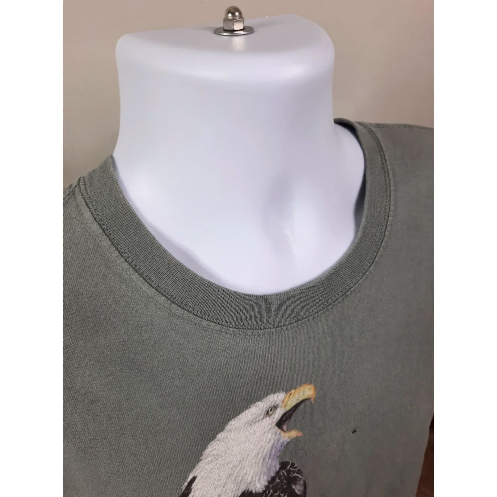 Gildan VINTAGE Bald Eagle Animal Nature Outdoors All Over Print T Shirt Large Green 90s Mens Tee T3S Size US L / EU 52-54 / 3 - 5 Thumbnail