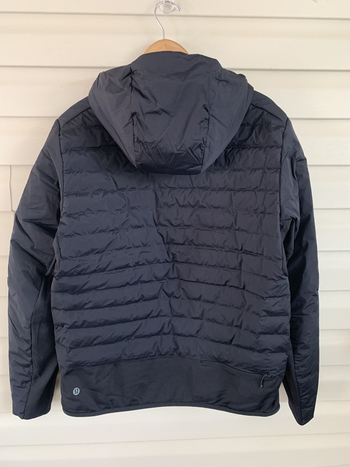 Lululemon Lululemon down for it all black puffer jacket hoodie Size L Size US L / EU 52-54 / 3 - 2 Thumbnail