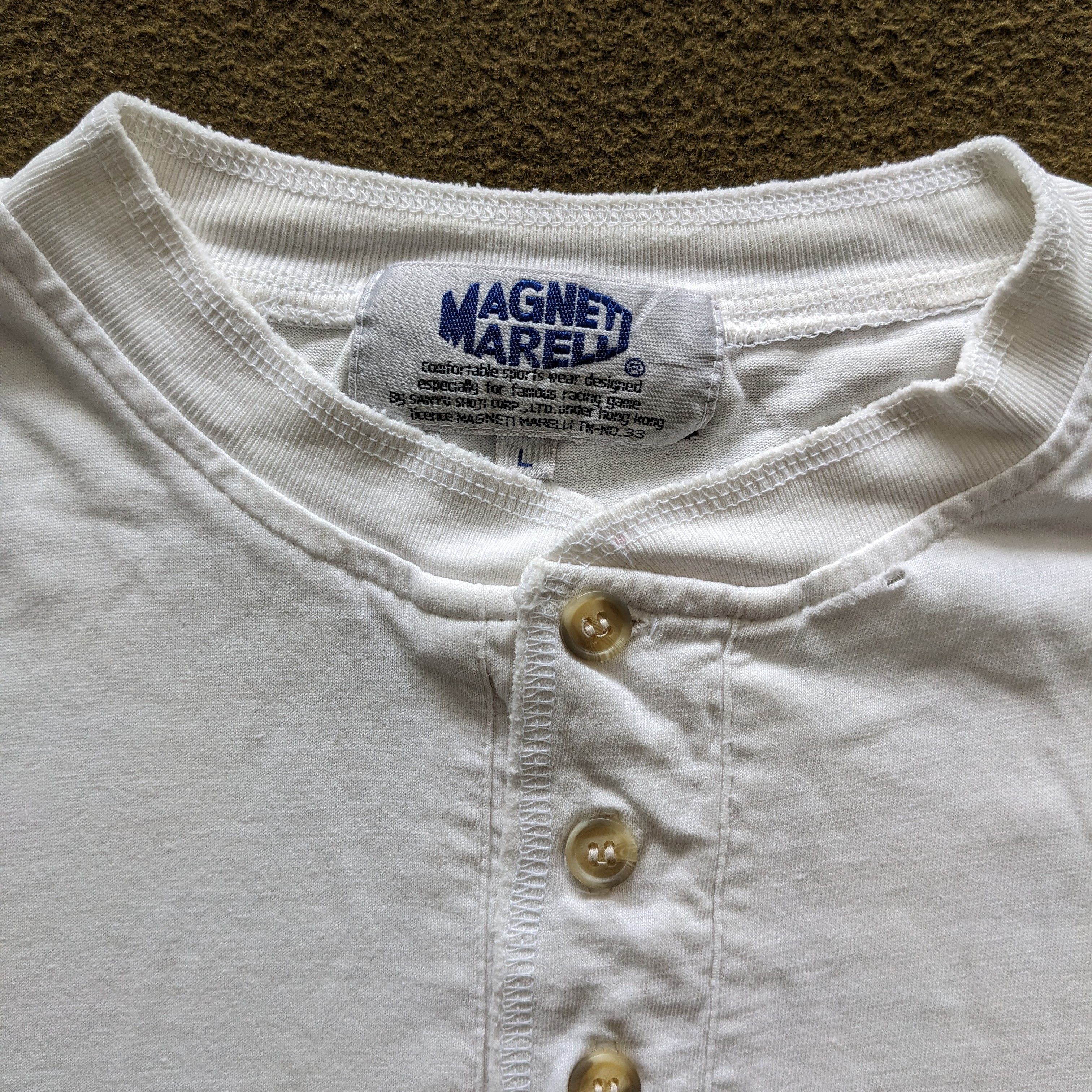 Vintage Vintage MAGNETI MARELLI FERRARI Formula One T-shirt Size US M / EU 48-50 / 2 - 4 Thumbnail