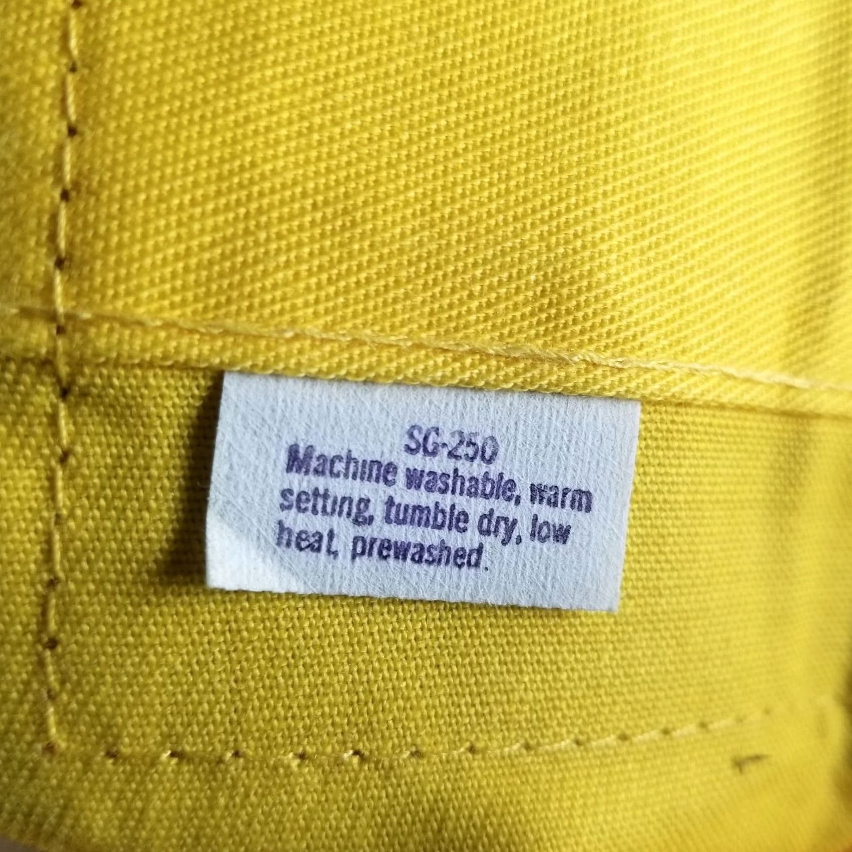 Levi's Levi's Jeans Woman 23x30 SF 378 Yellow Denim High Rise 70s Vintage White Tab NWT Size 40" / US 18 - 6 Thumbnail